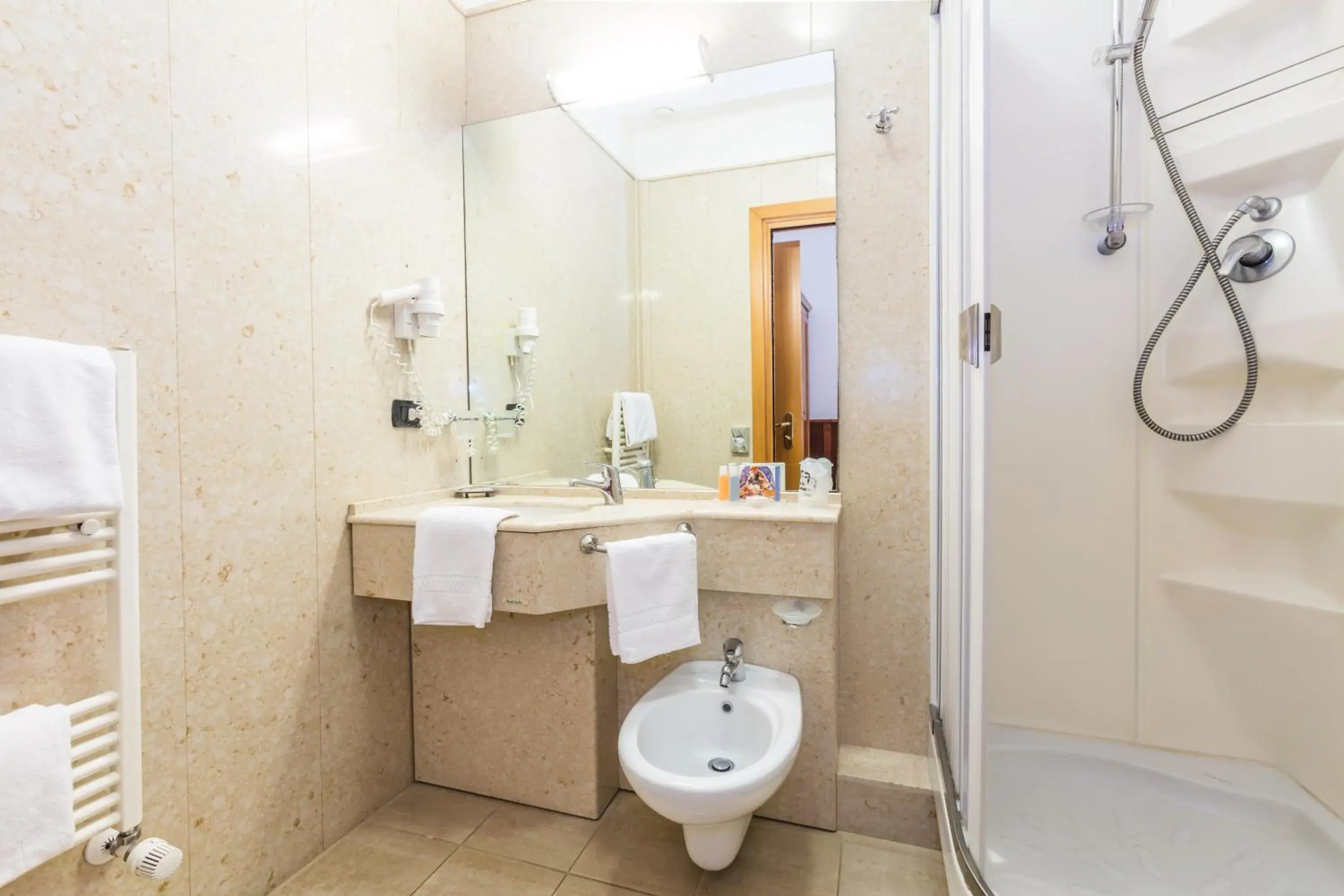 Shower, Bathroom in Hotel Duomo