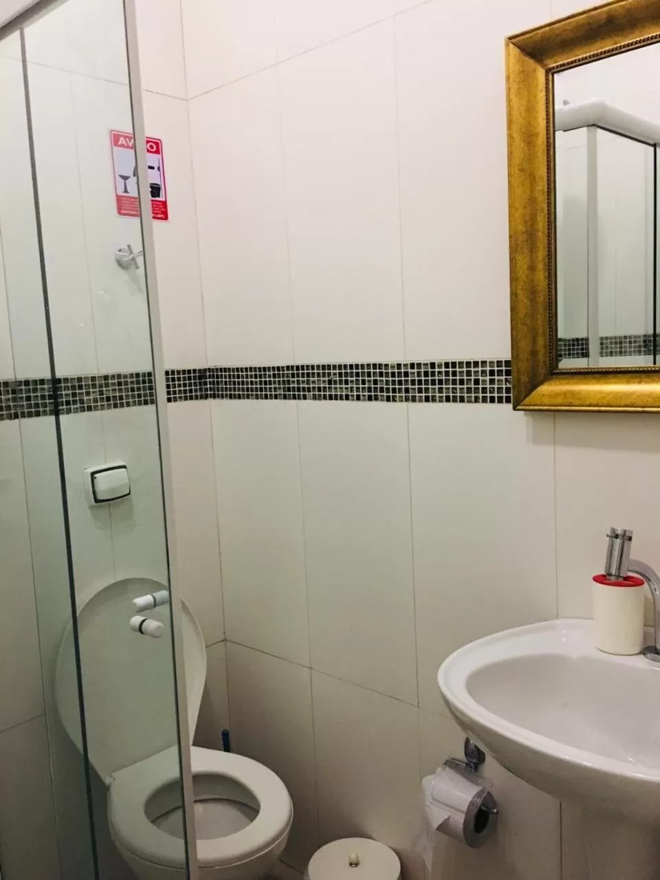 Bathroom in Hotel das Palmas