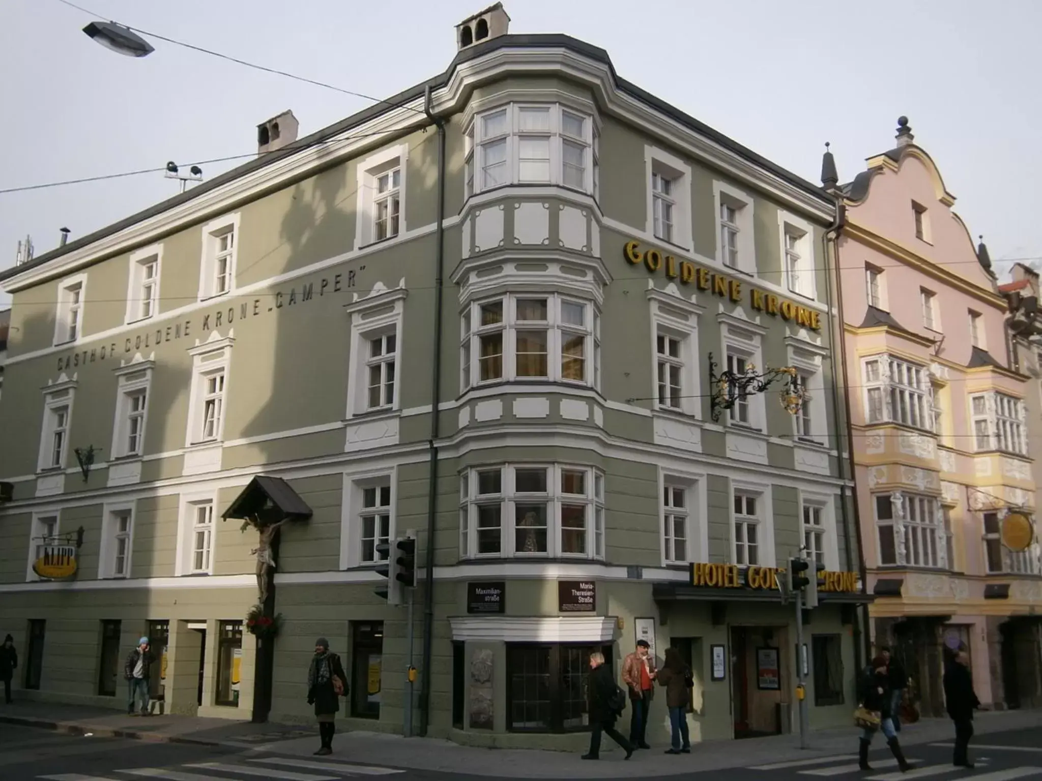 Facade/entrance, Property Building in Hotel Goldene Krone Innsbruck