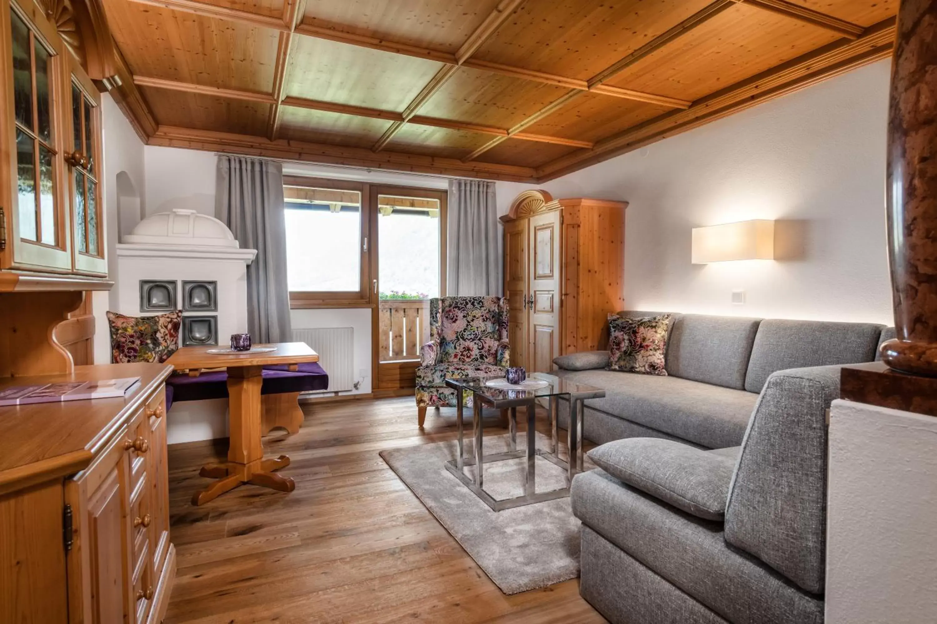 Living room, Seating Area in Alpines Lifestyle Hotel Tannenhof