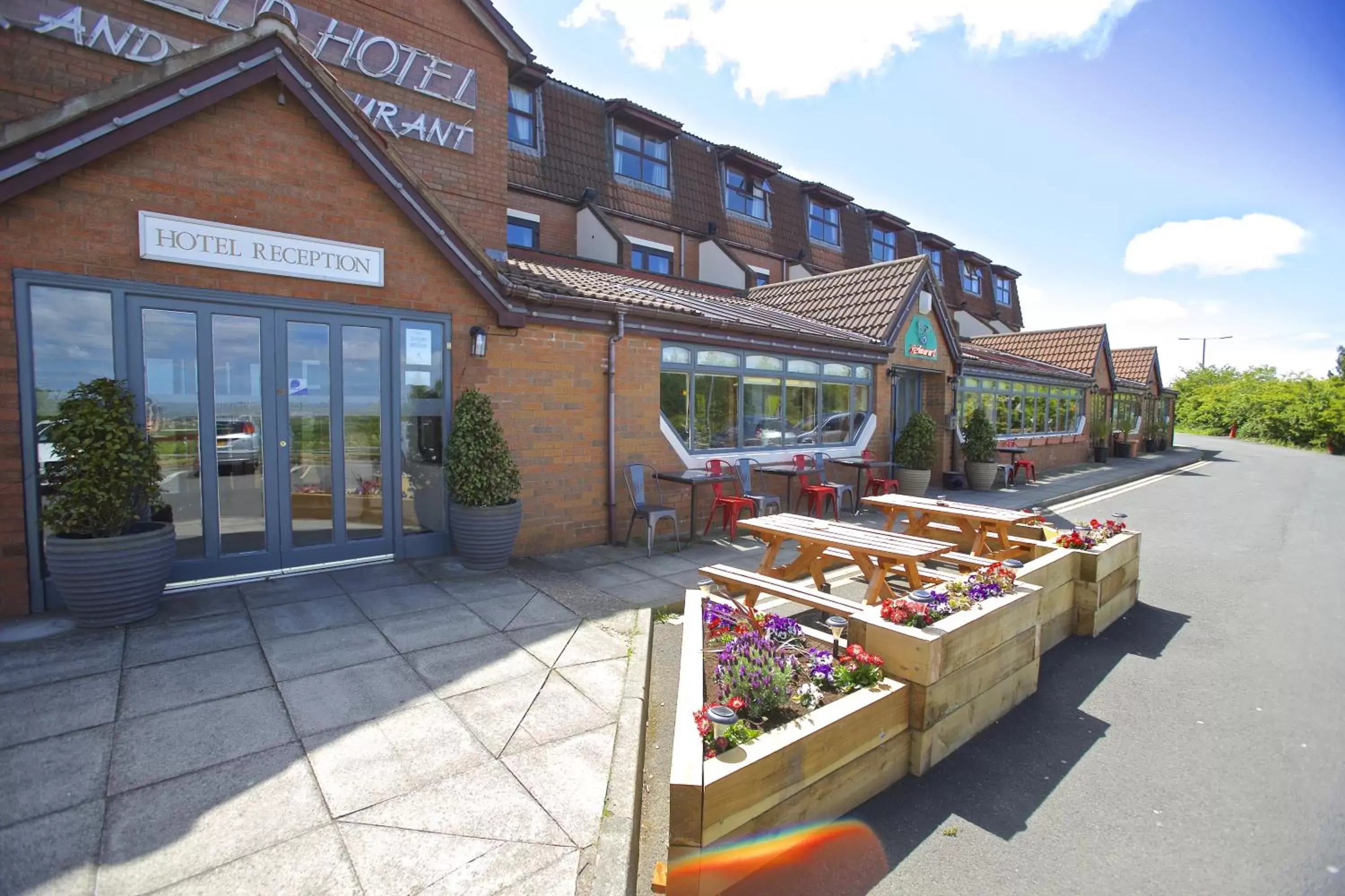 Facade/entrance, Property Building in Highfield Hotel