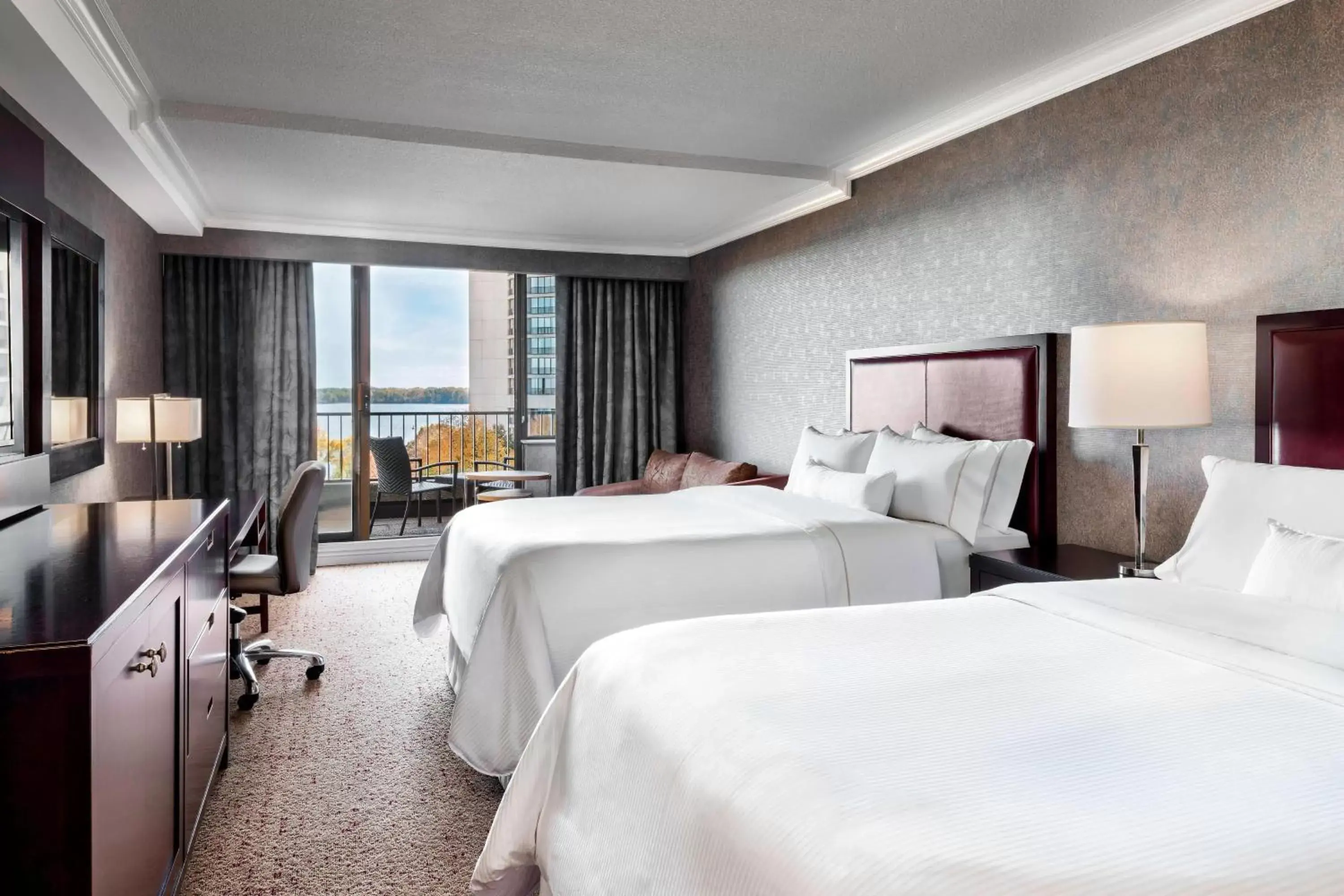 Photo of the whole room in The Westin Harbour Castle, Toronto