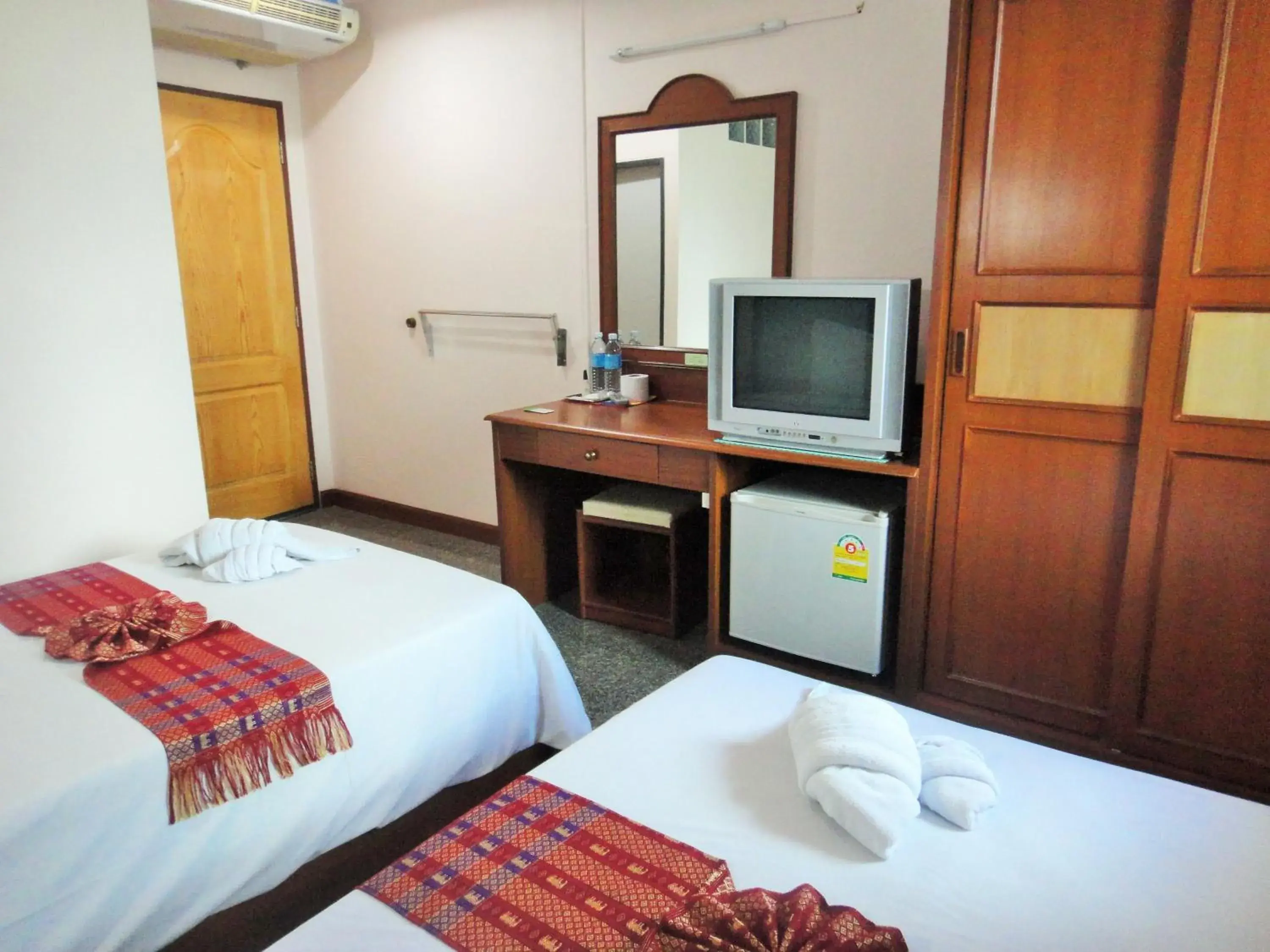 Bed in Thepparat Lodge Krabi