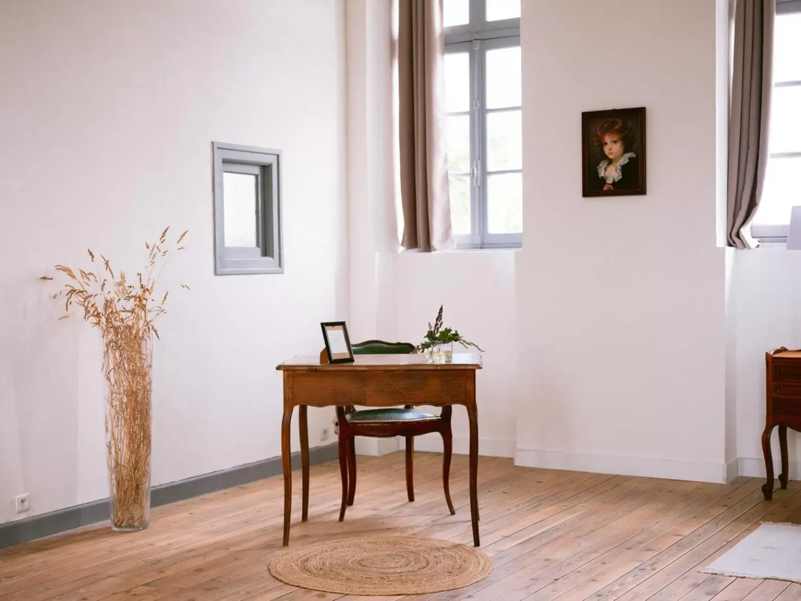 Dining Area in Demeure de kergoguen