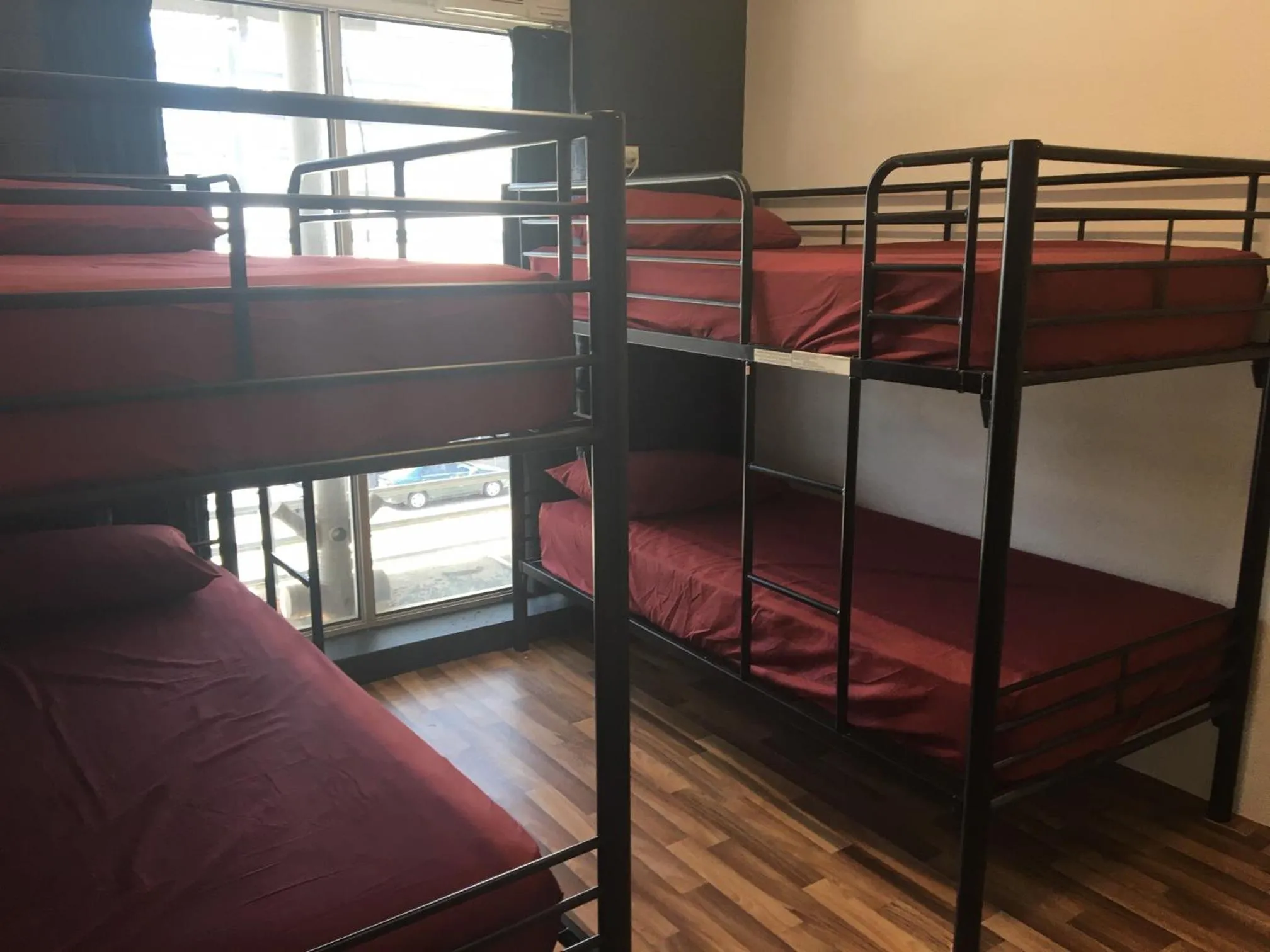 bunk bed, Bed in Youth Shack Backpackers Darwin