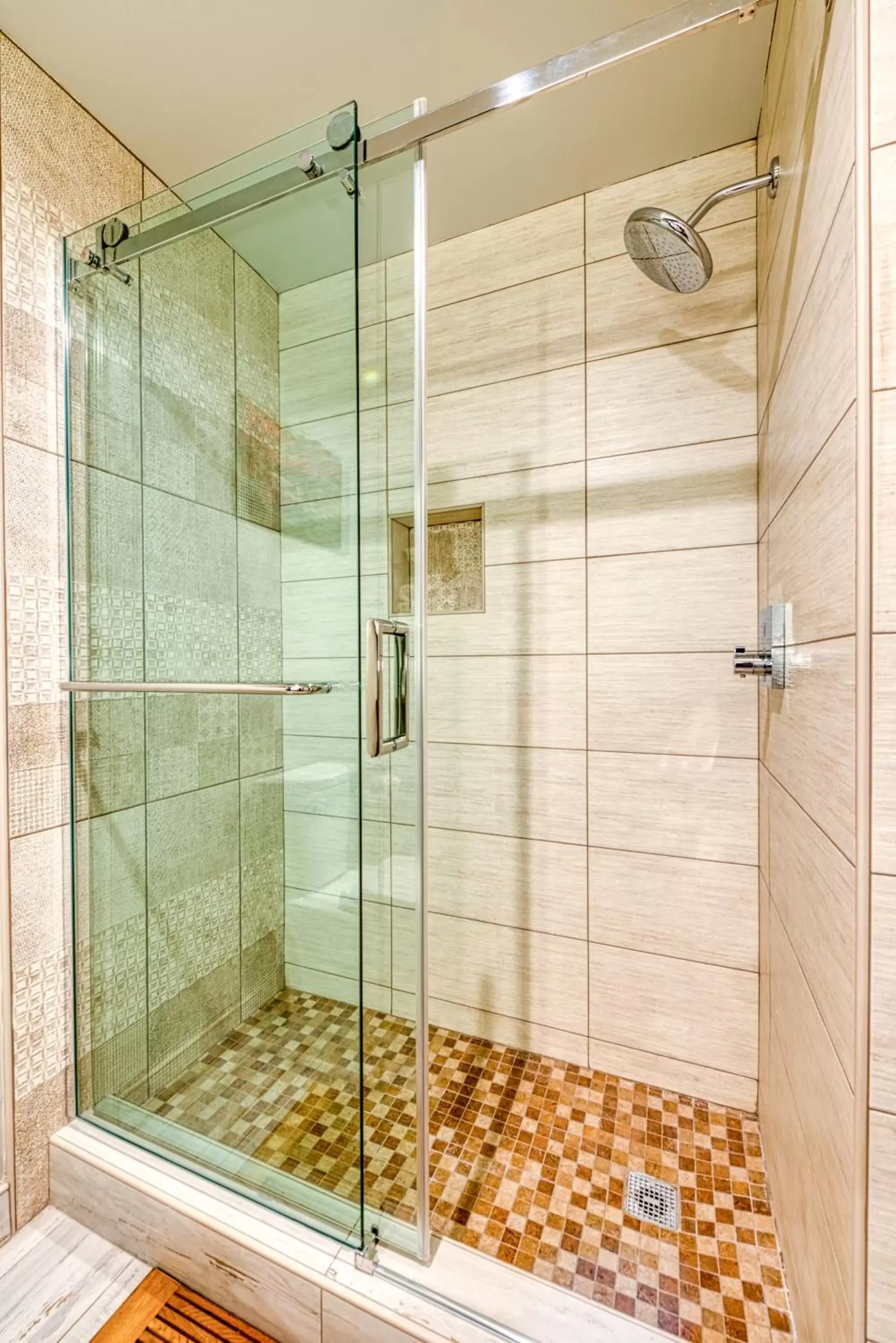 Shower, Bathroom in Hotel Lexen Newhall & Santa Clarita - Near Six Flags Magic Mountain
