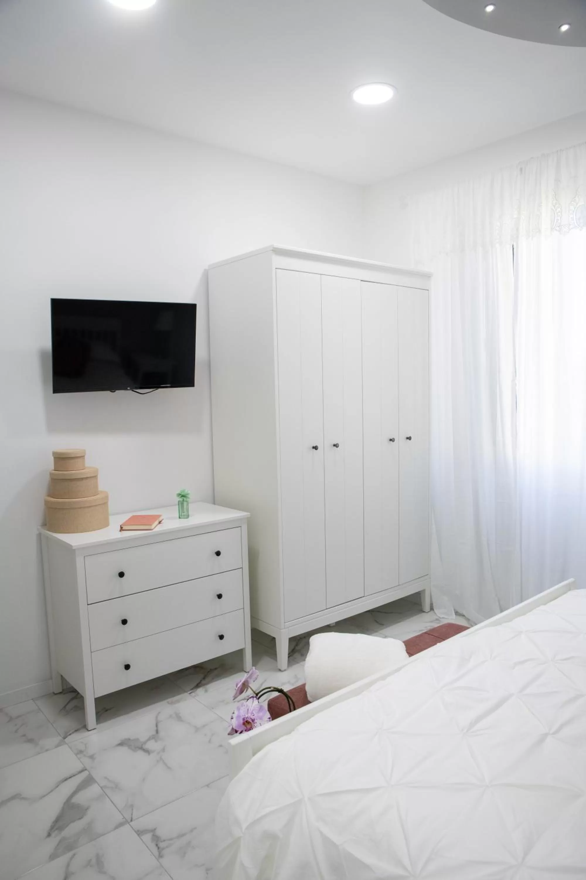 TV/Entertainment Center in B&B Carpe Diem