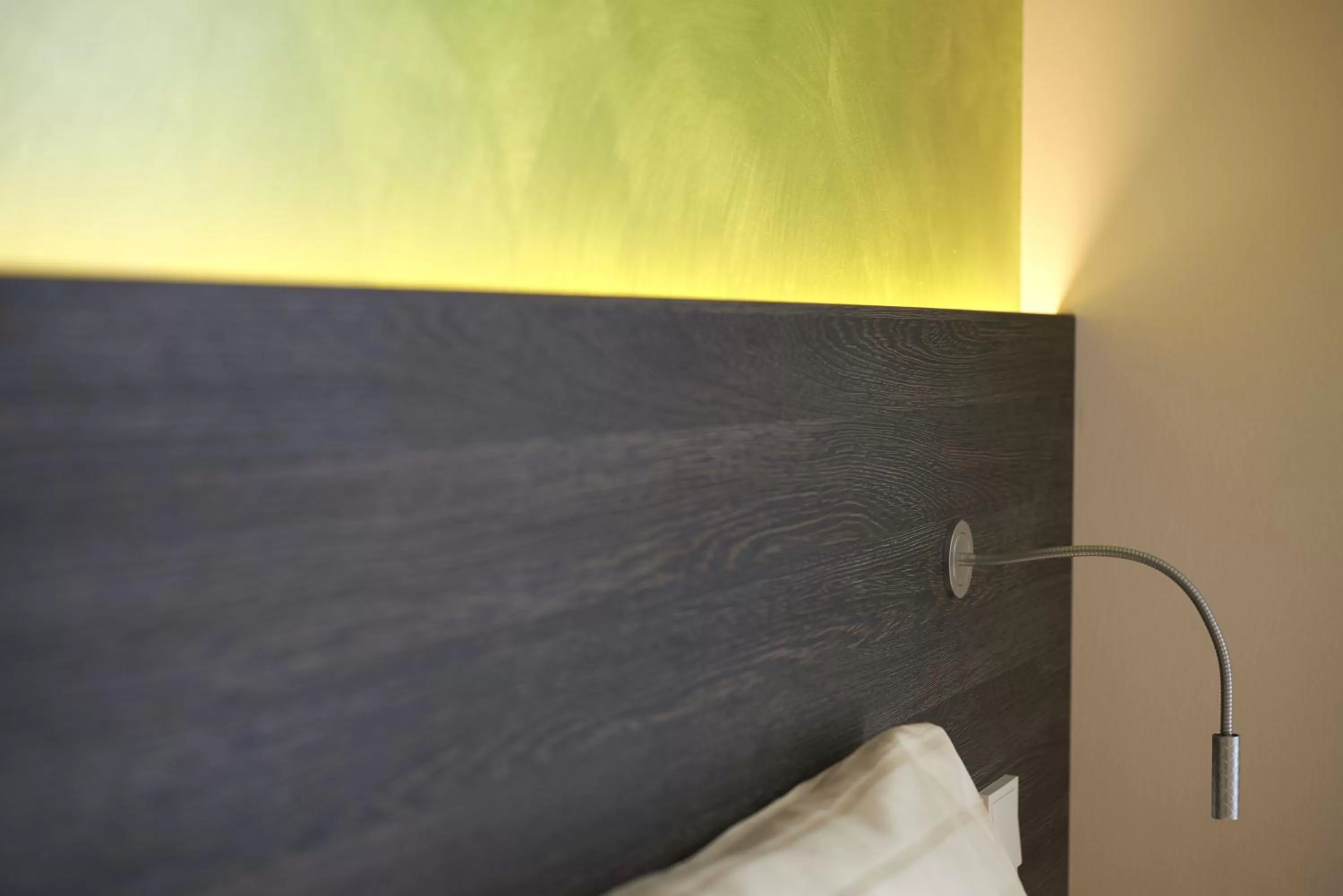 Decorative detail, Bed in eee Hotel Marchtrenk