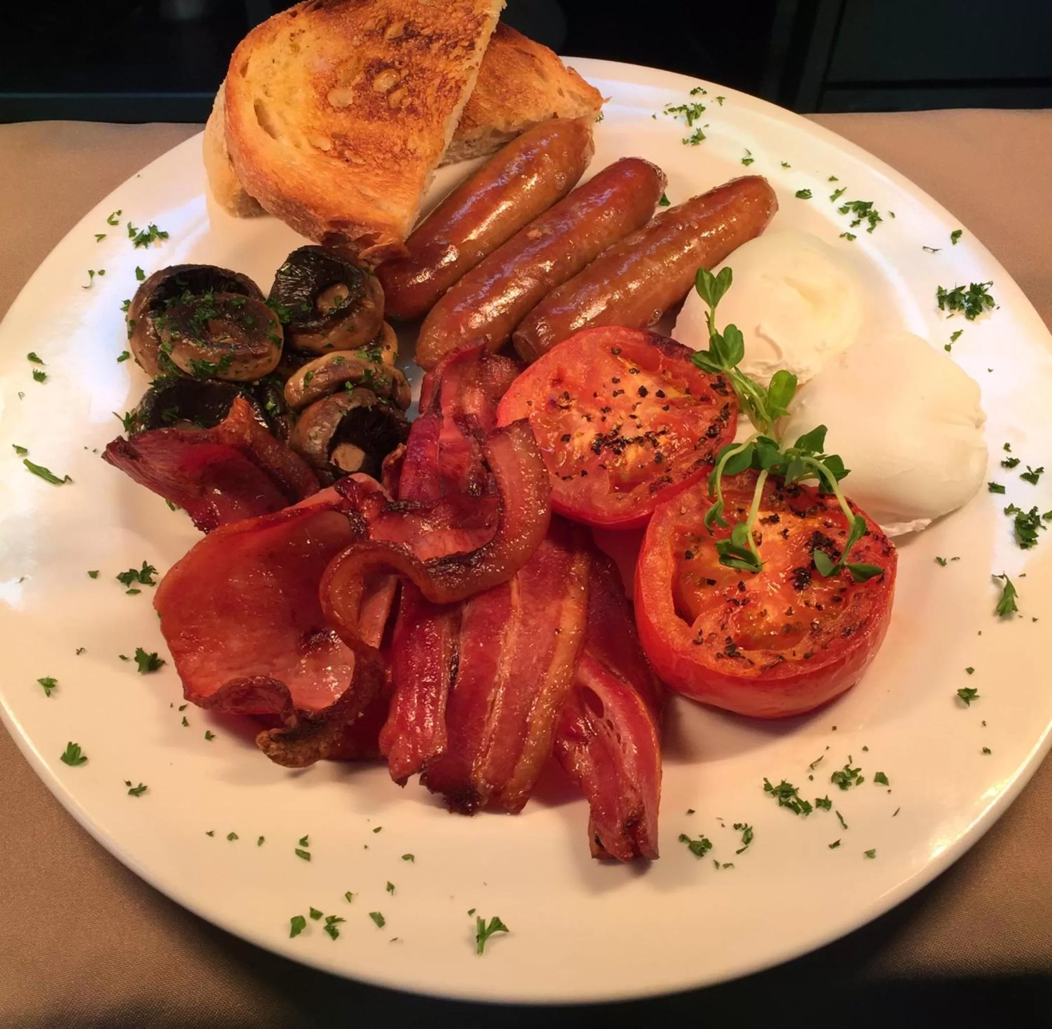 Breakfast in Australian Heritage Motor Inn