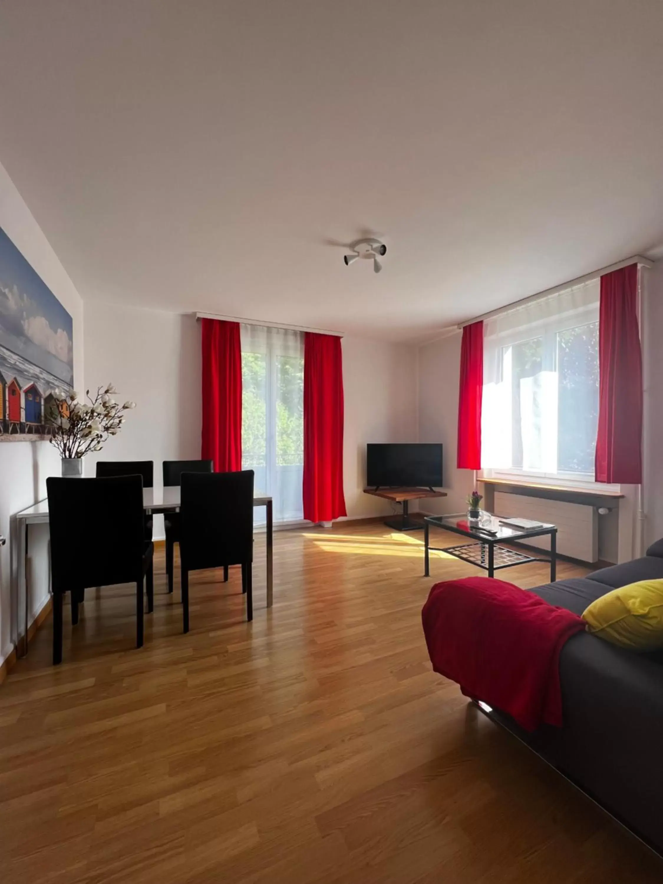 Living room, Seating Area in Hotel Murten