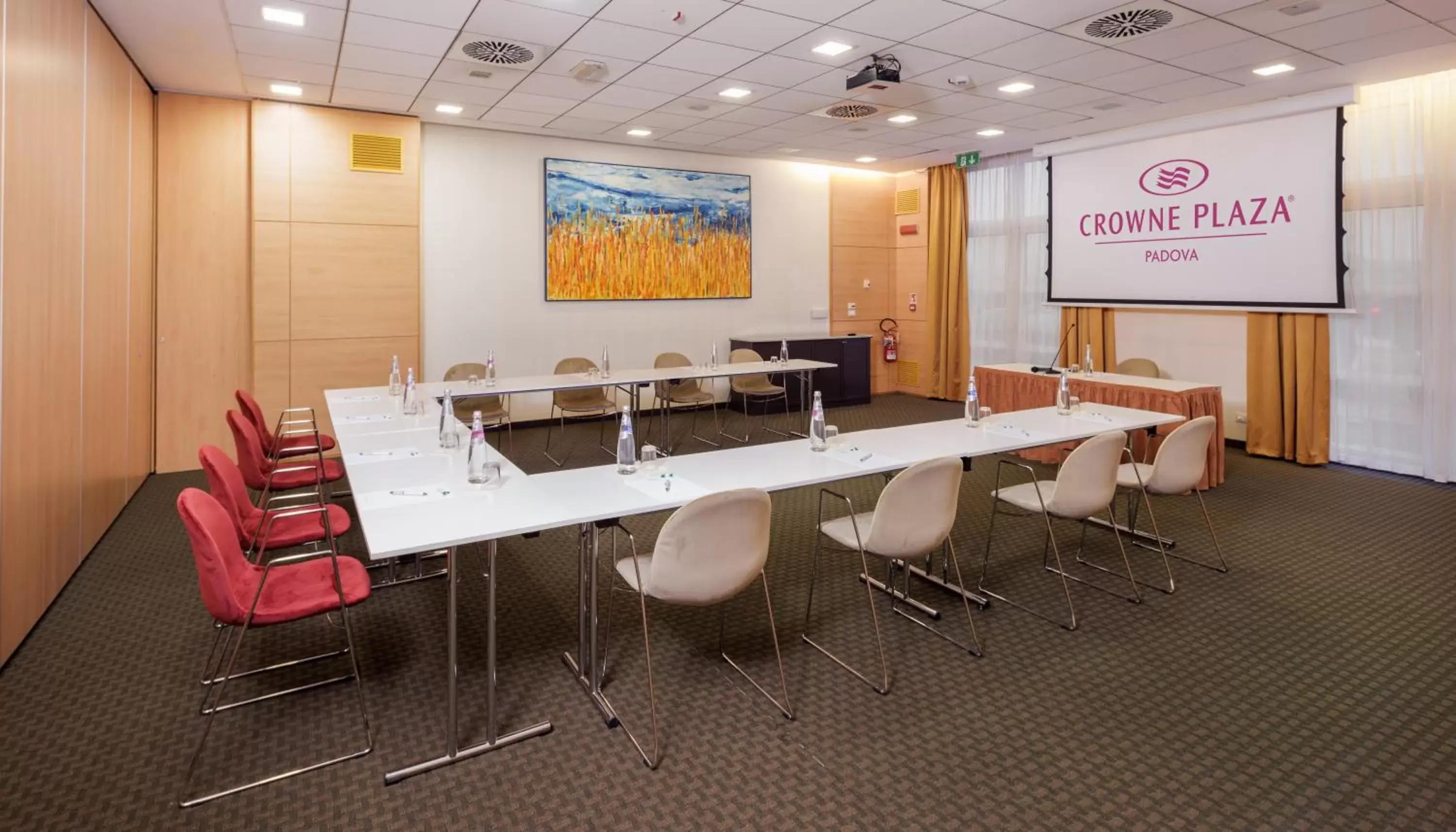 Meeting/conference room in Crowne Plaza Padova, an IHG Hotel