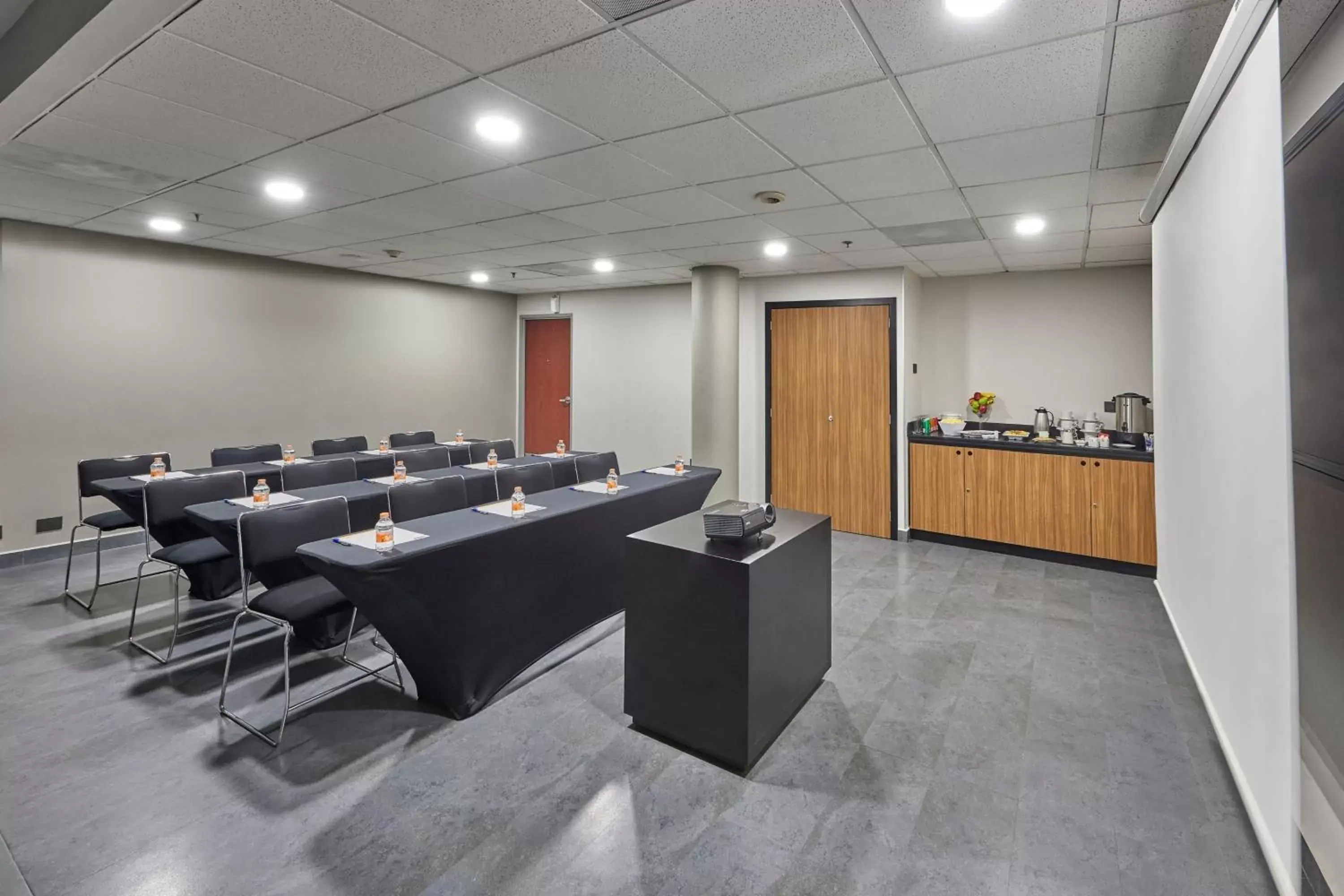 Meeting/conference room in City Express by Marriott Veracruz