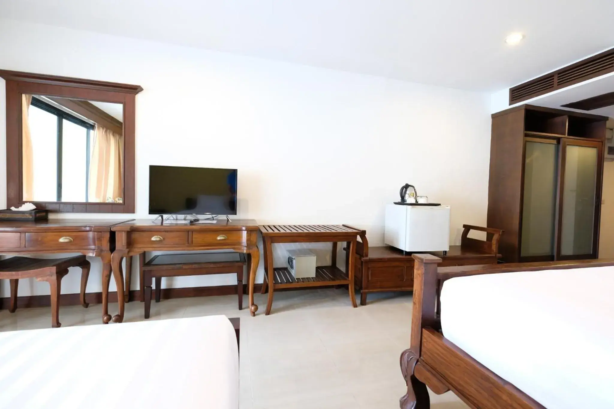 Bedroom, Bed in Wongamat Privacy Residence, Pattaya