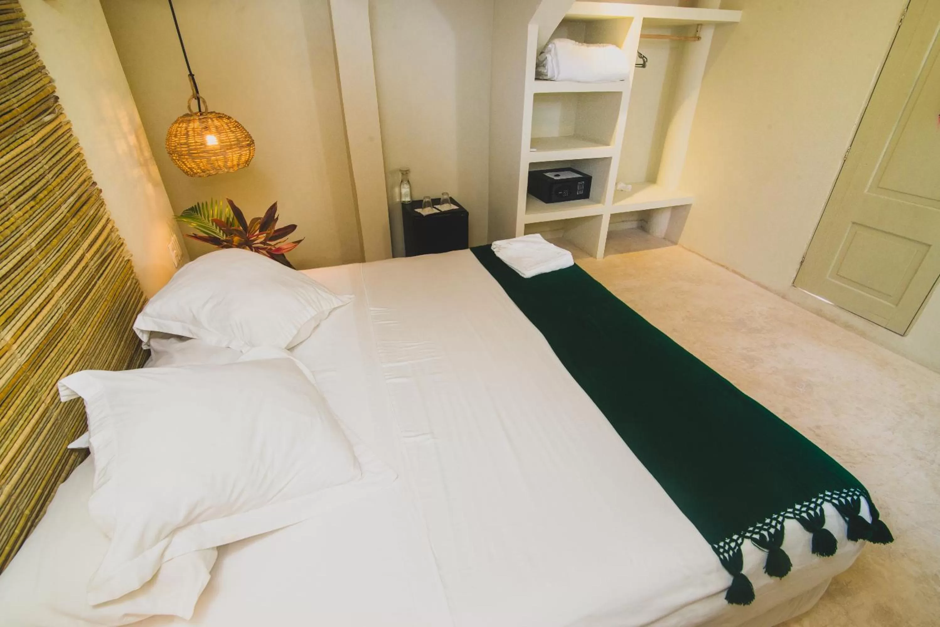 Photo of the whole room, Bed in Isabella Boutique Hotel