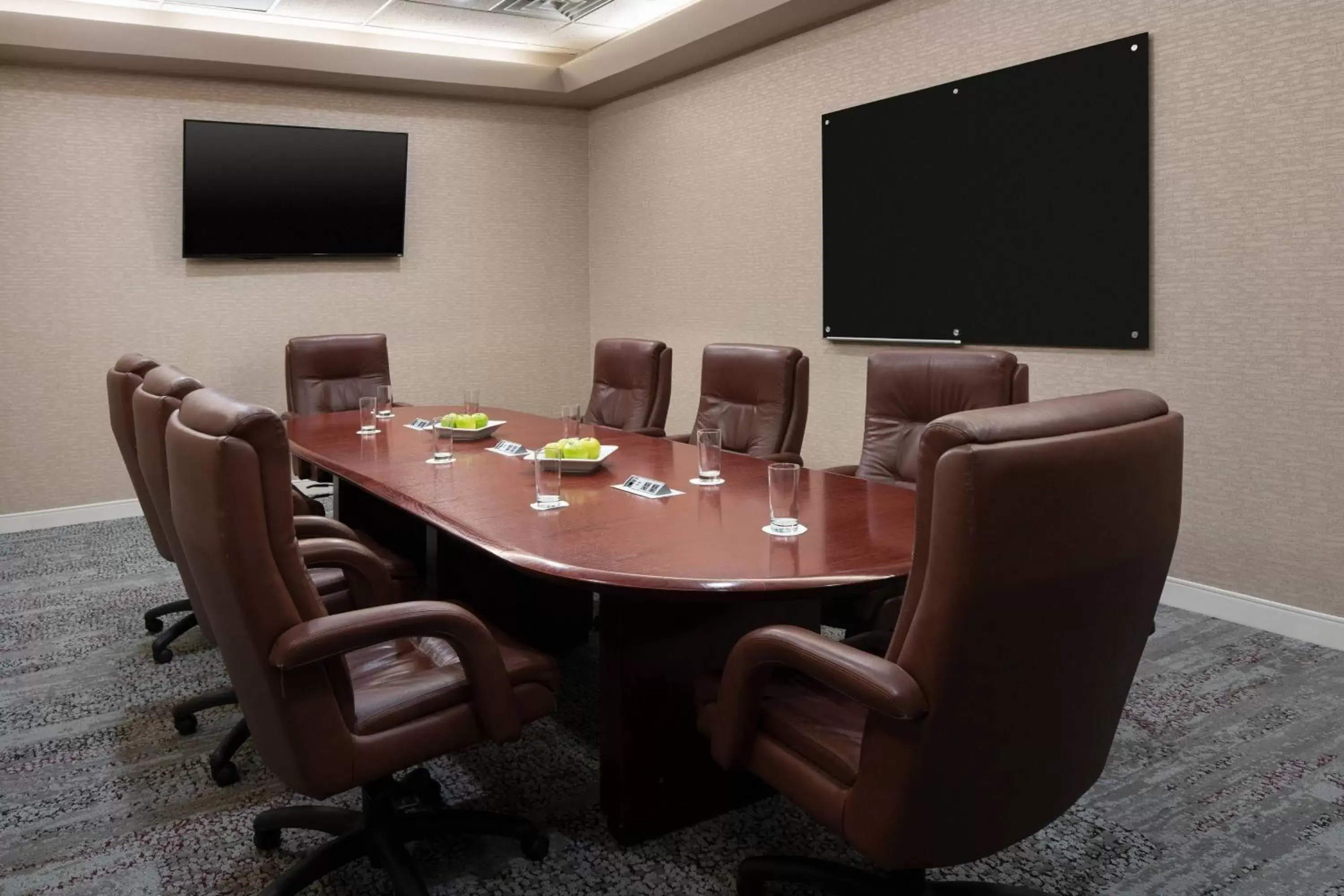 Meeting/conference room in Courtyard by Marriott Denver Airport