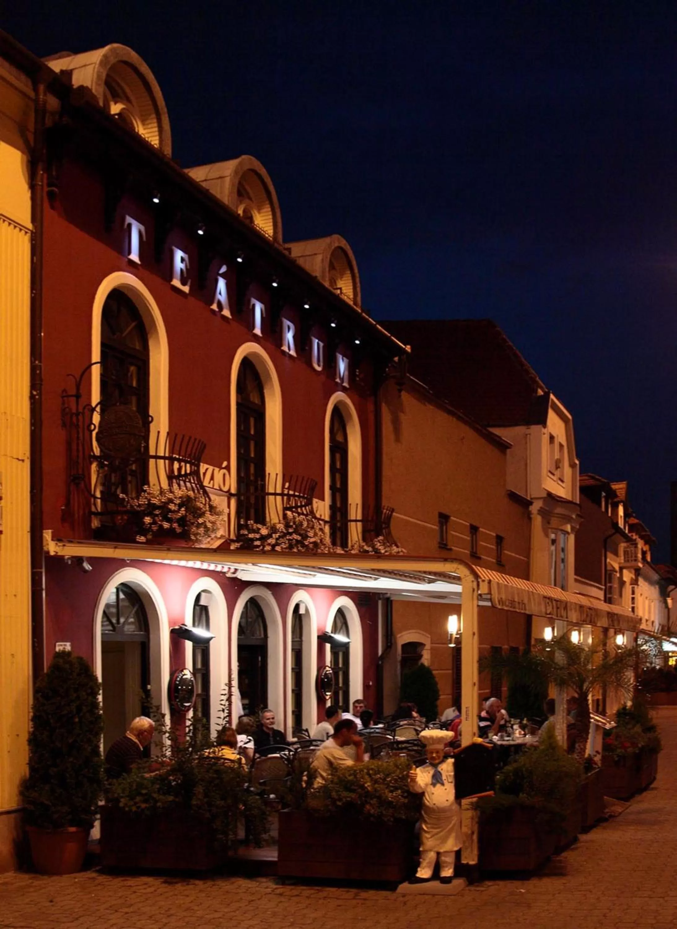 Property building in Teátrum Boutique Hotel