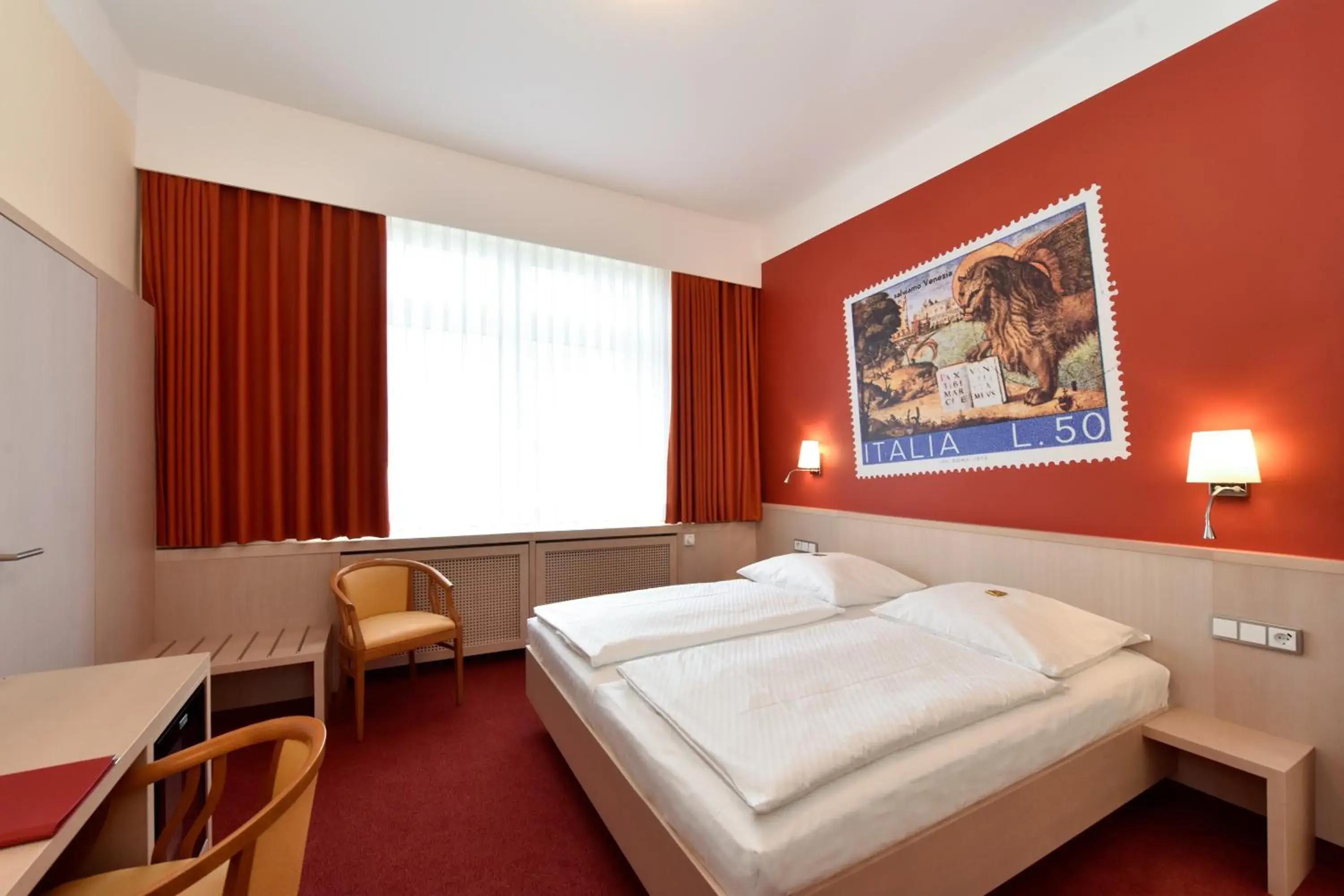 Photo of the whole room, Bed in Hotel ADRIA München