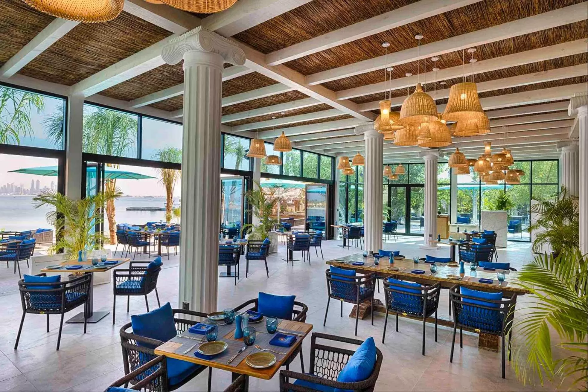 Restaurant/places to eat in Anantara World Islands Dubai Resort