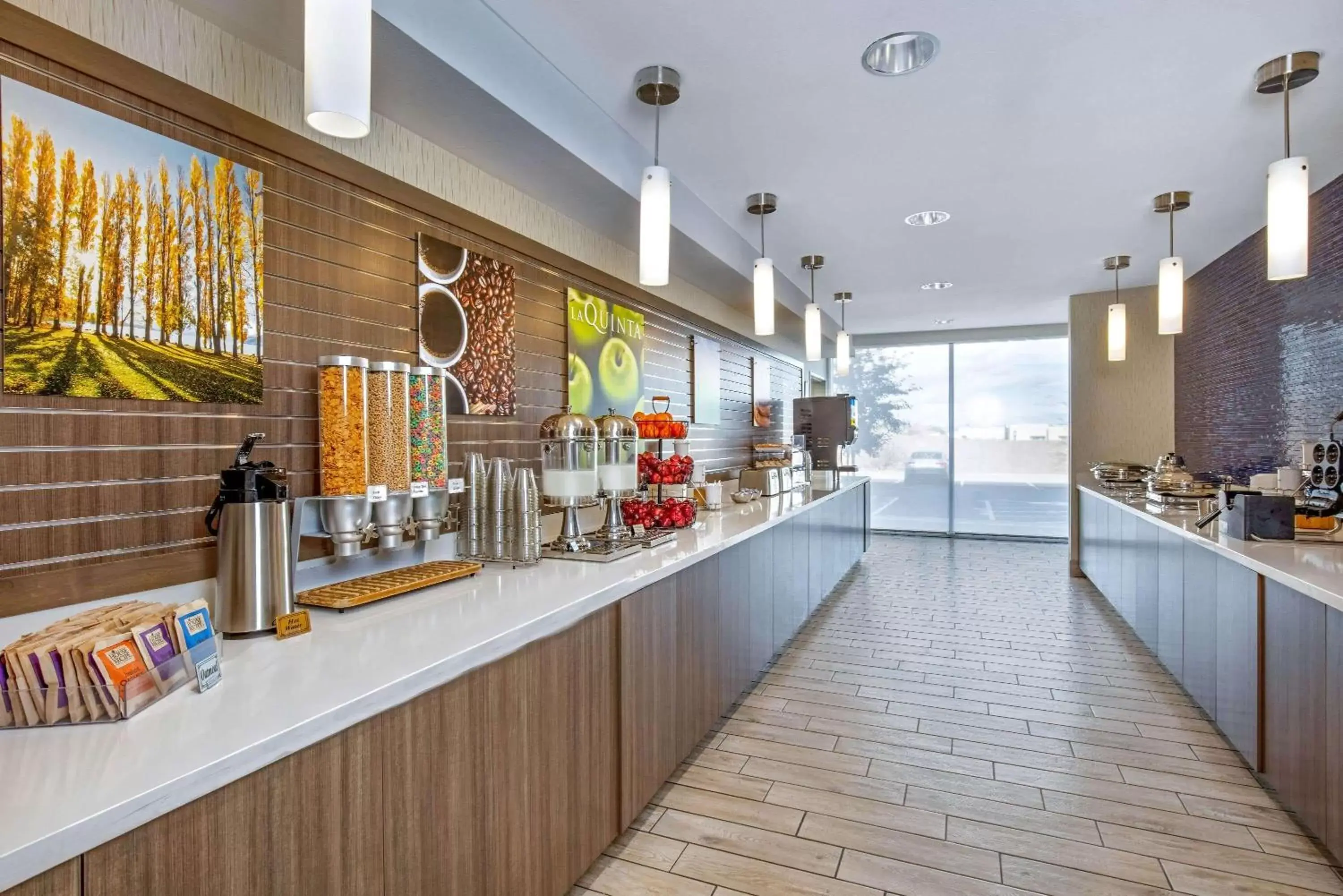 Restaurant/places to eat in La Quinta by Wyndham Kingman Restaurant/places to eat in La Quinta by Wyndham Kingman