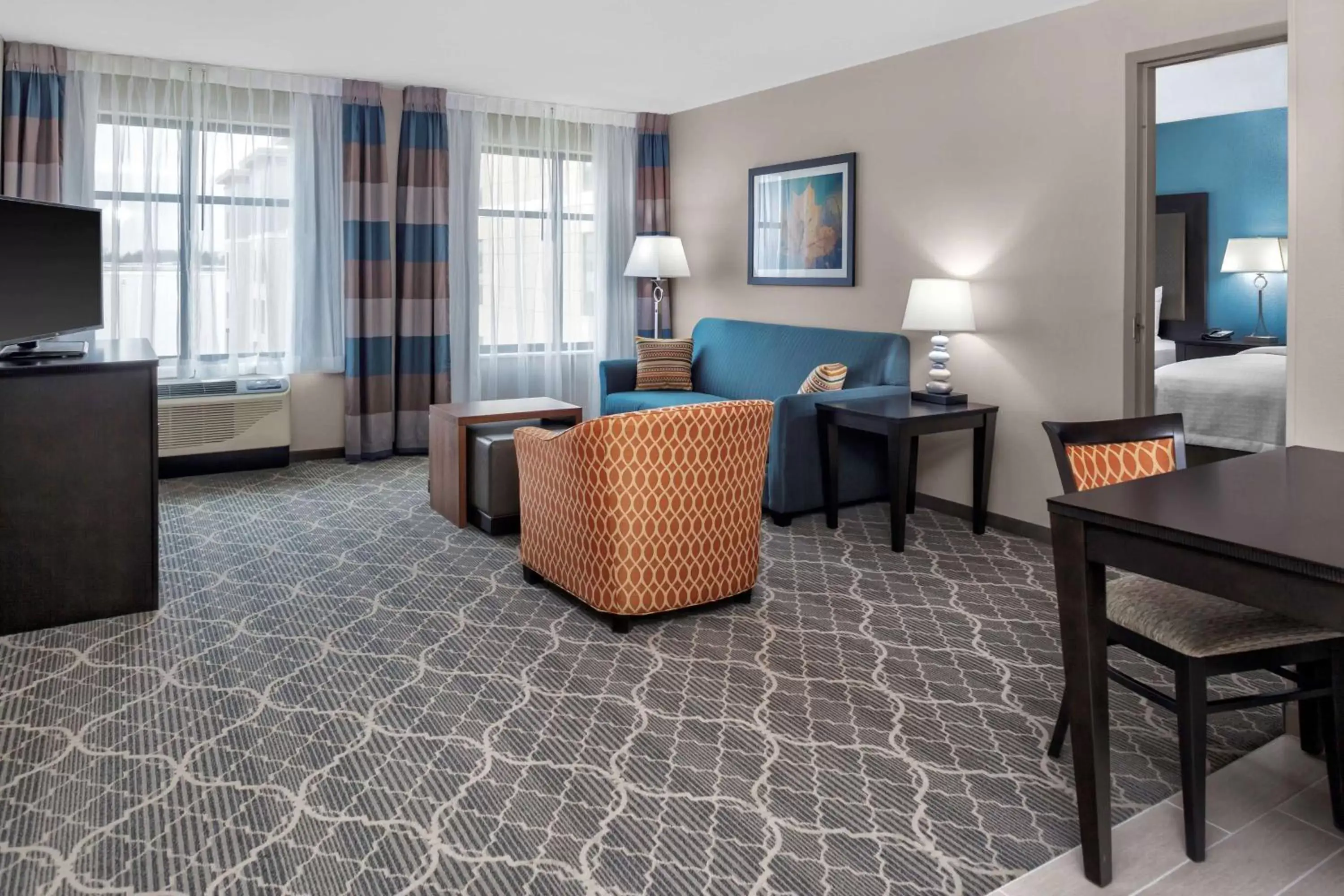 Bedroom, Seating Area in Homewood Suites By Hilton Wauwatosa Milwaukee