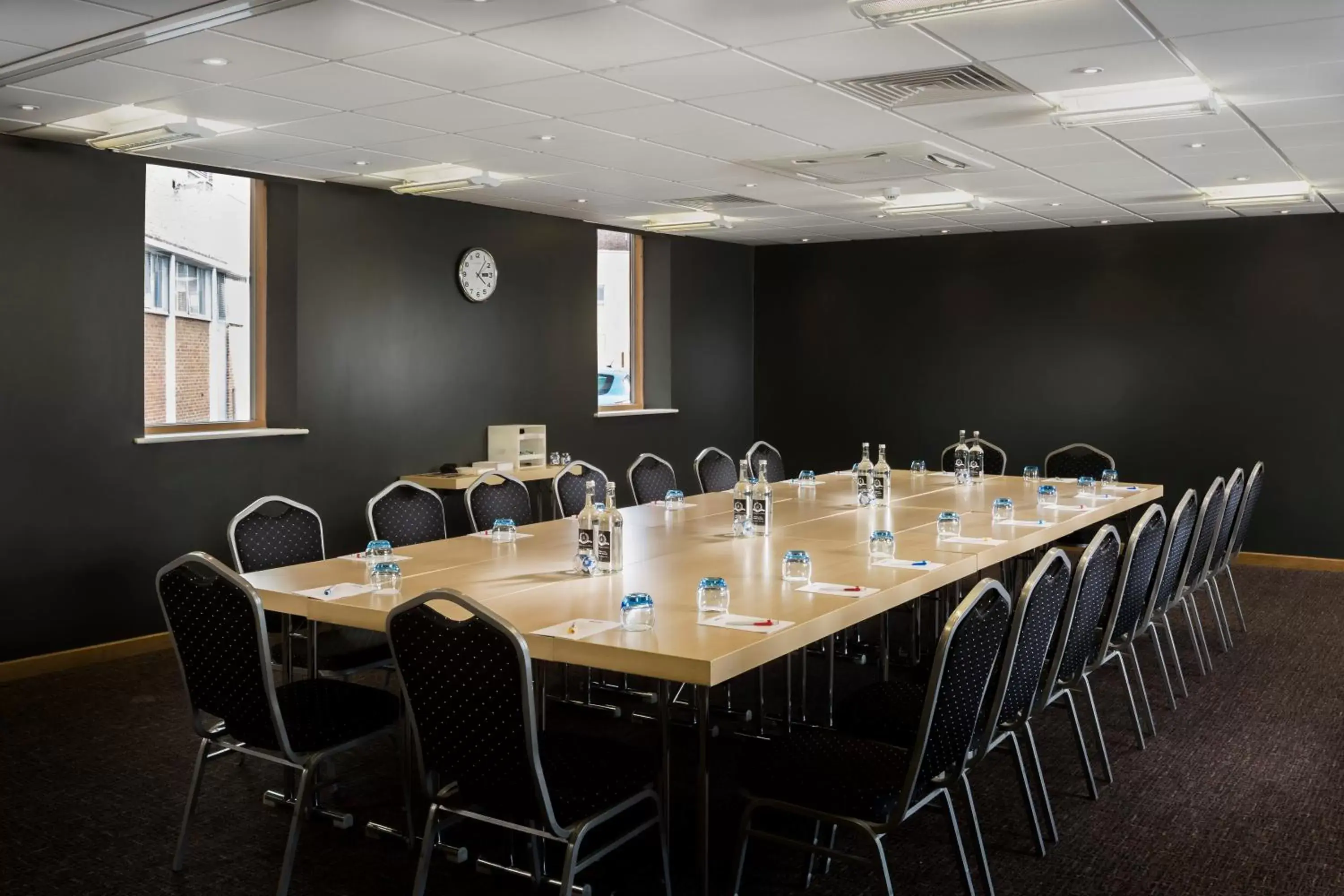 Meeting/conference room in Park Inn by Radisson Peterborough