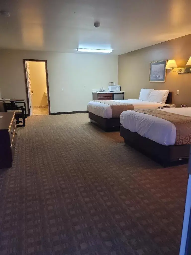 Junior suite 2 Queen beds in GuestHouse Montesano Junior suite 2 Queen beds in GuestHouse Montesano