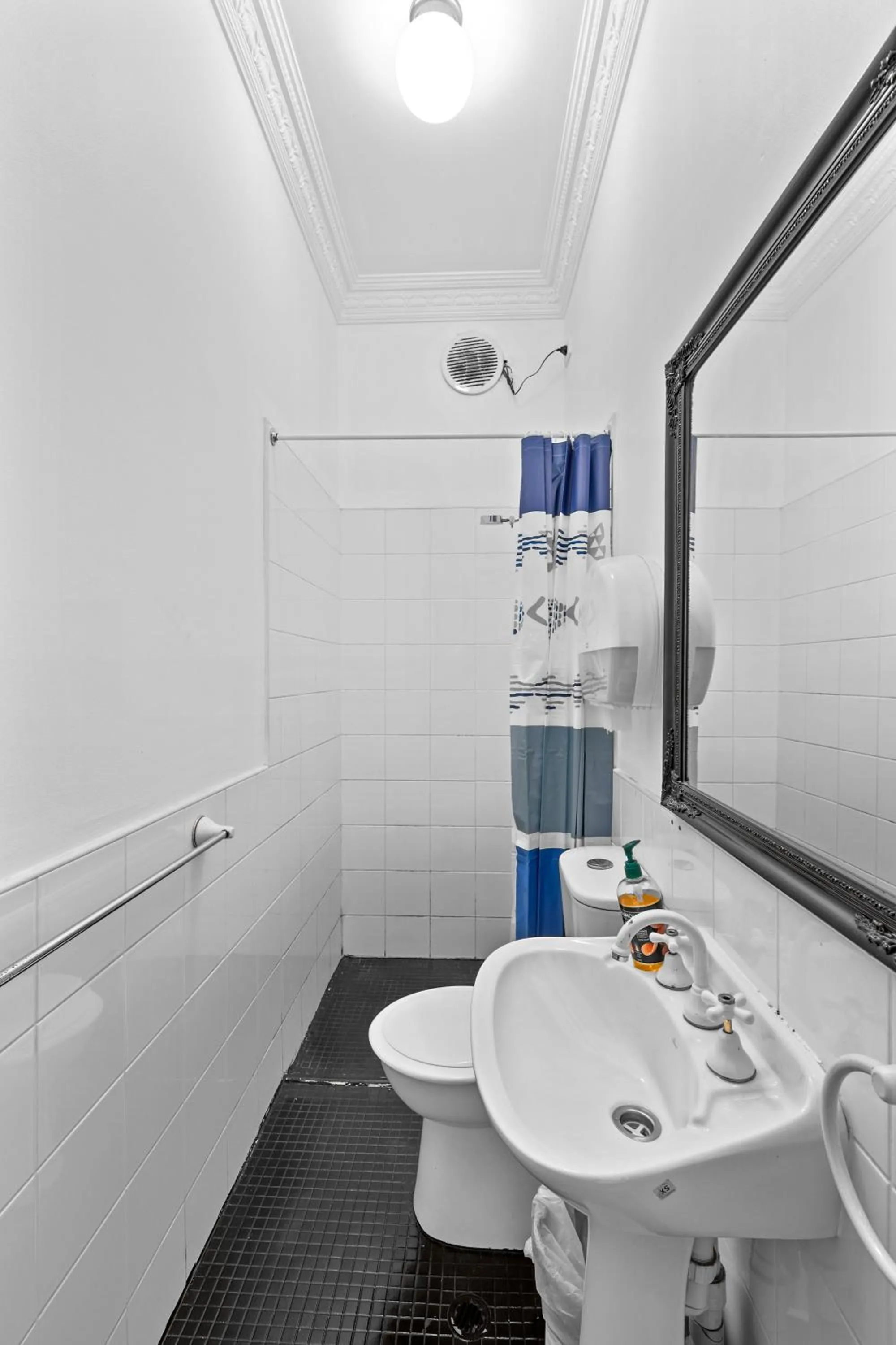 Bathroom in Darling Harbour Boutique Hotel