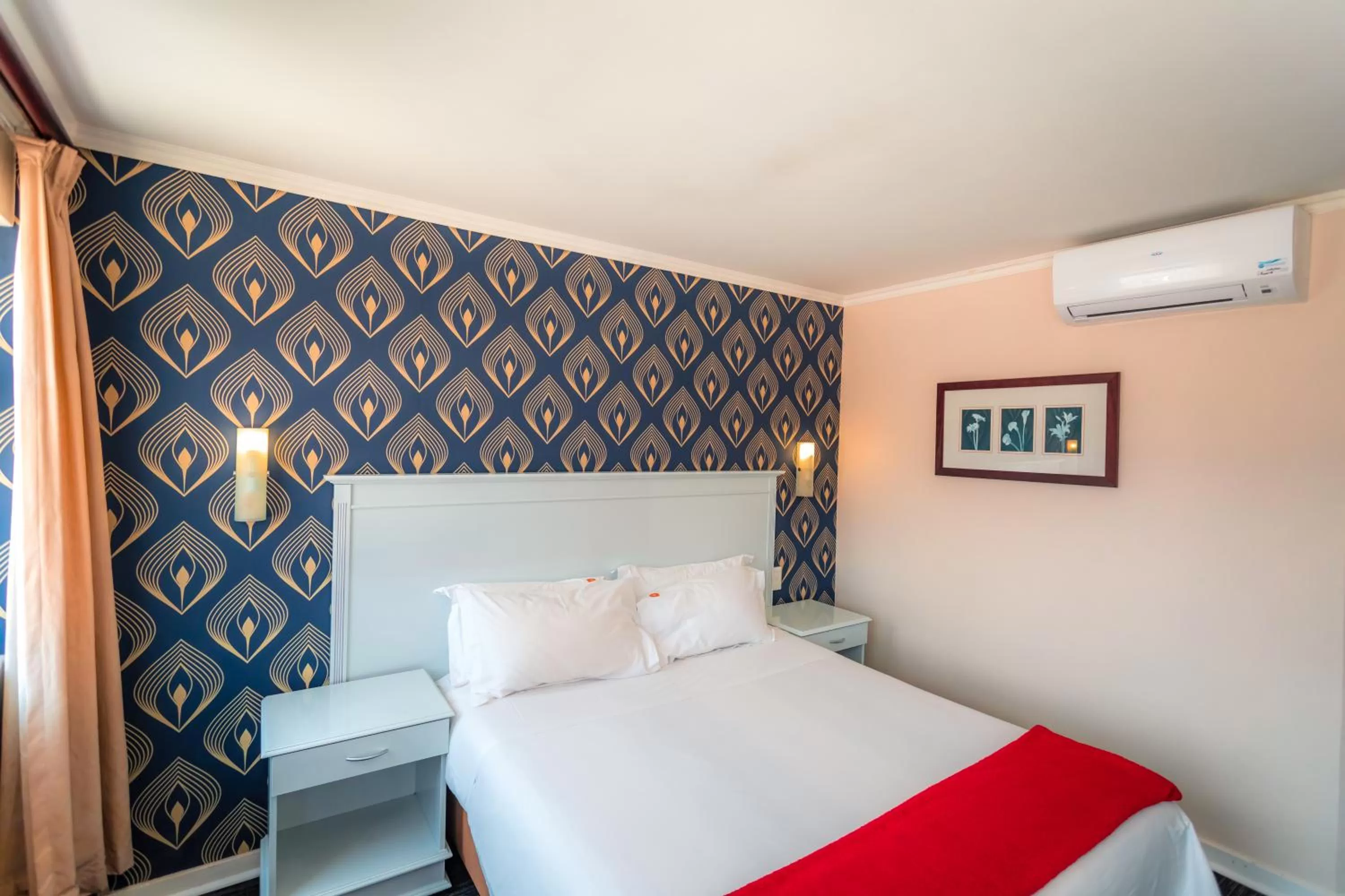 Bedroom, Bed in Florida Park Hotel, Florida Road