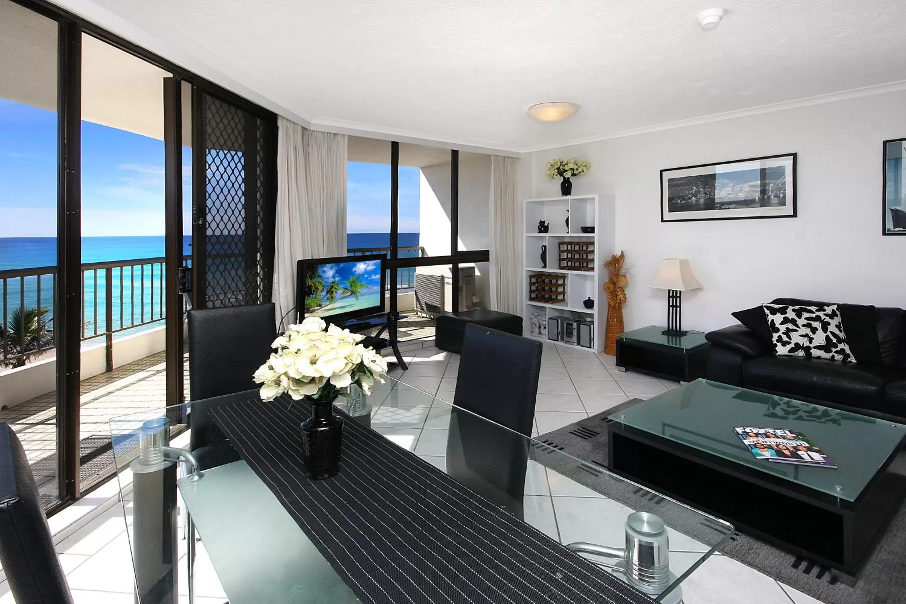 Living room in Spindrift on the Beach - Absolute Beachfront