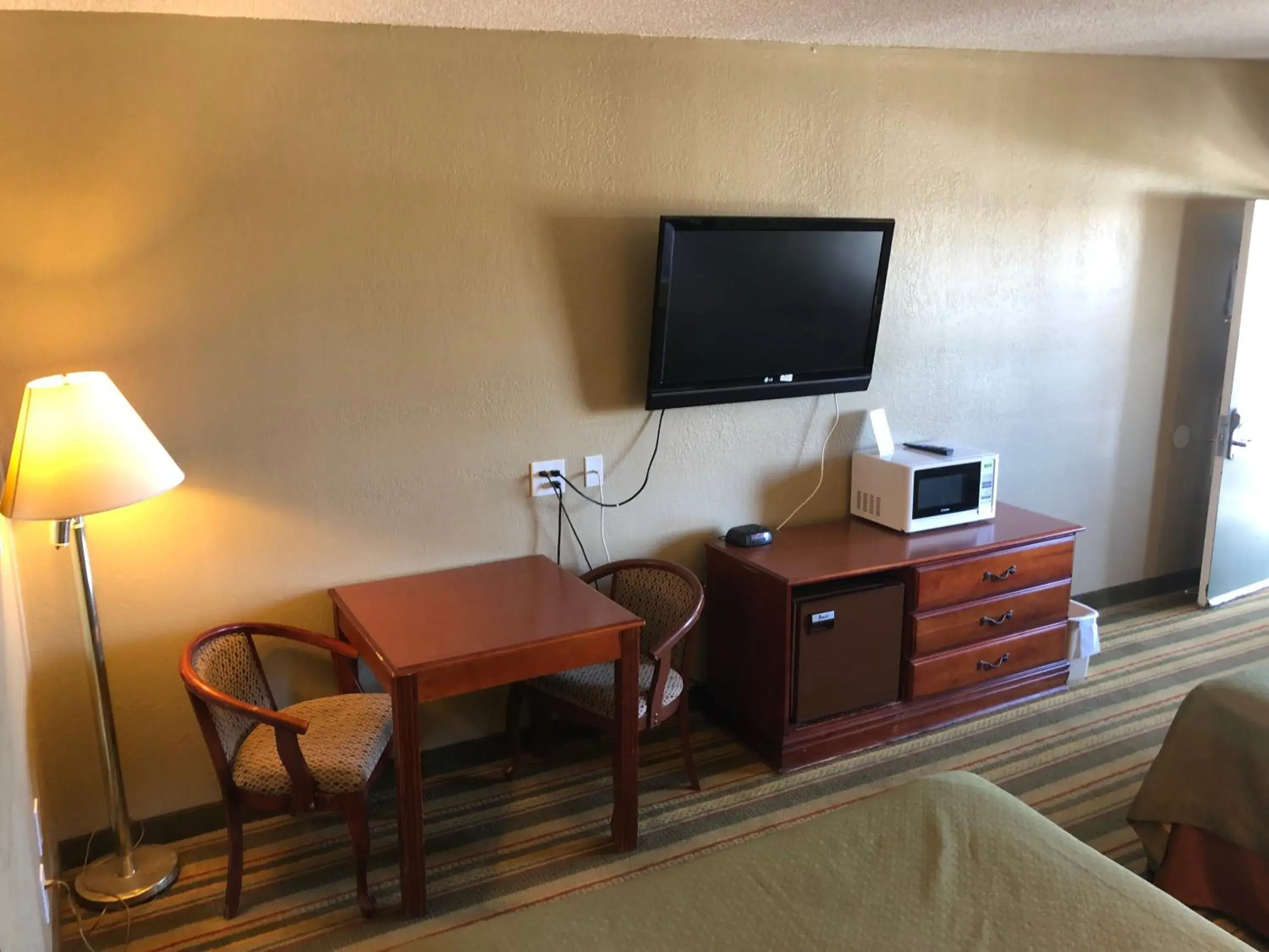 TV/Entertainment Center in Super 8 by Wyndham Ridgecrest