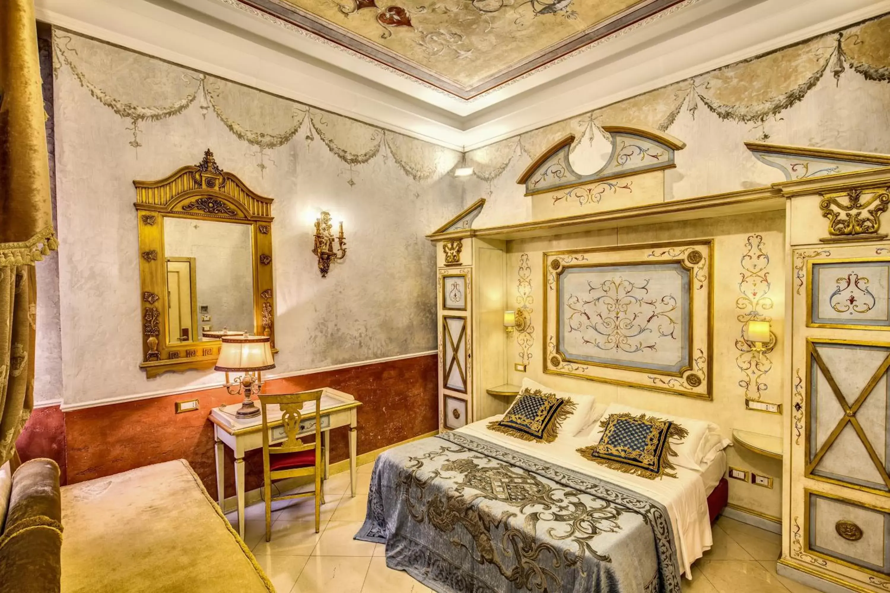 Bedroom in Romanico Palace Luxury Hotel & SPA