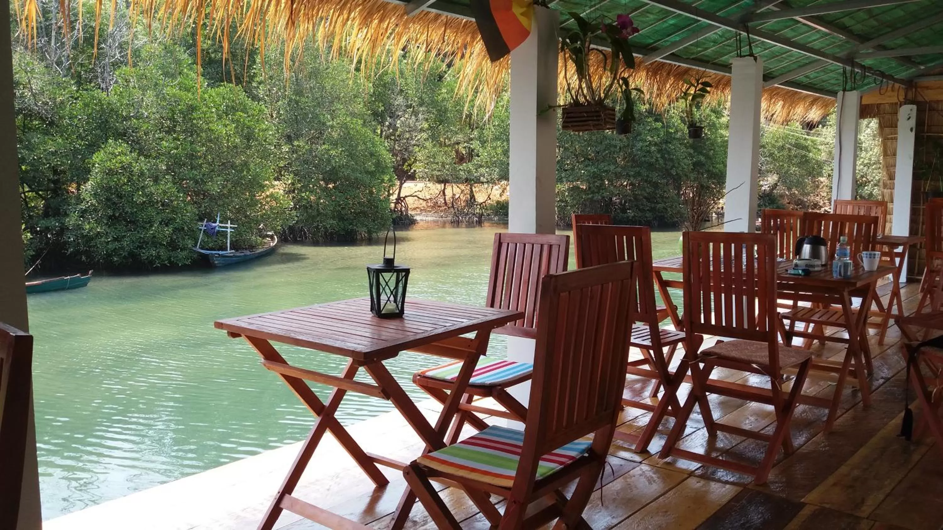 Restaurant/places to eat in Spayhiti