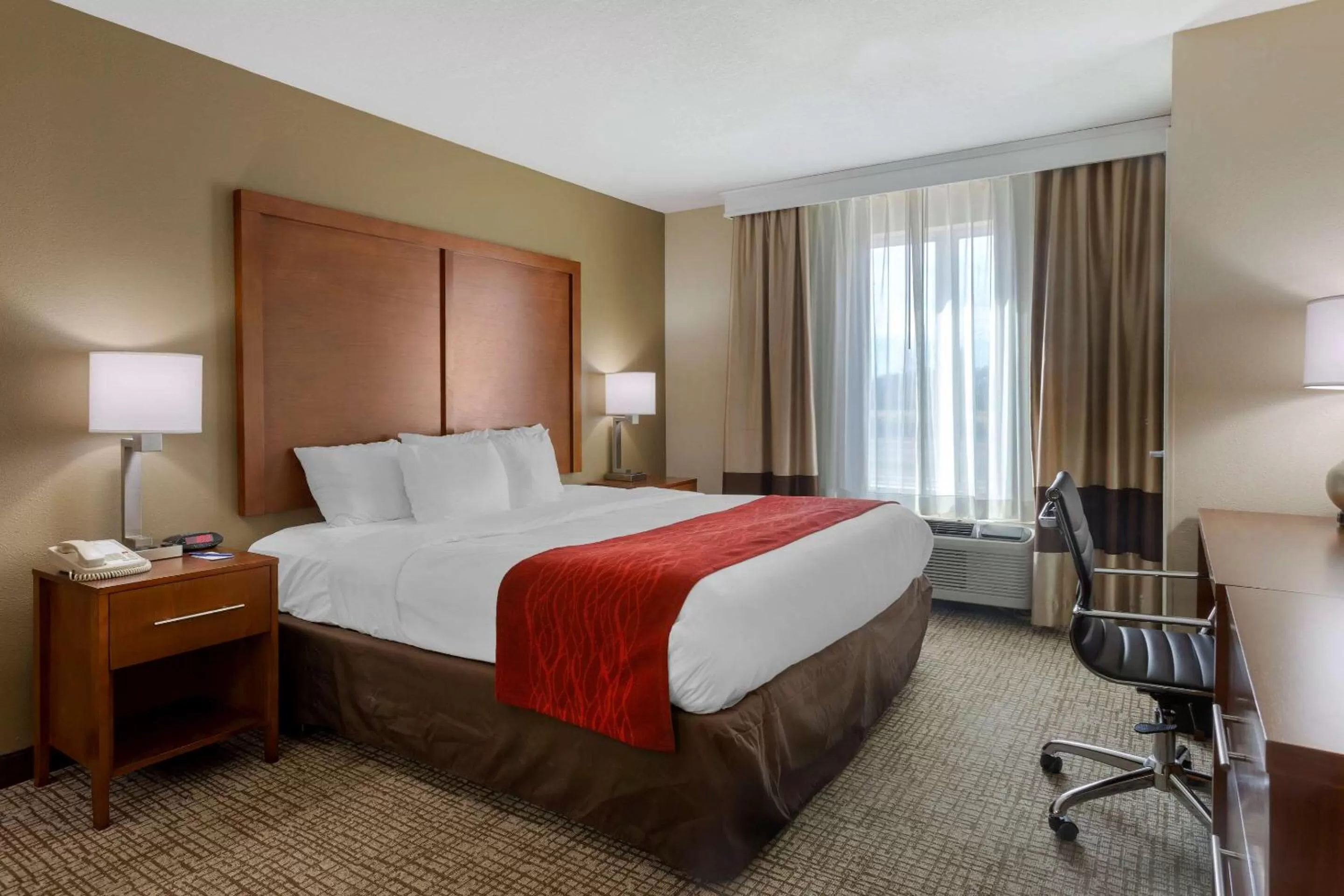 Photo of the whole room in Comfort Inn Marion - West Memphis