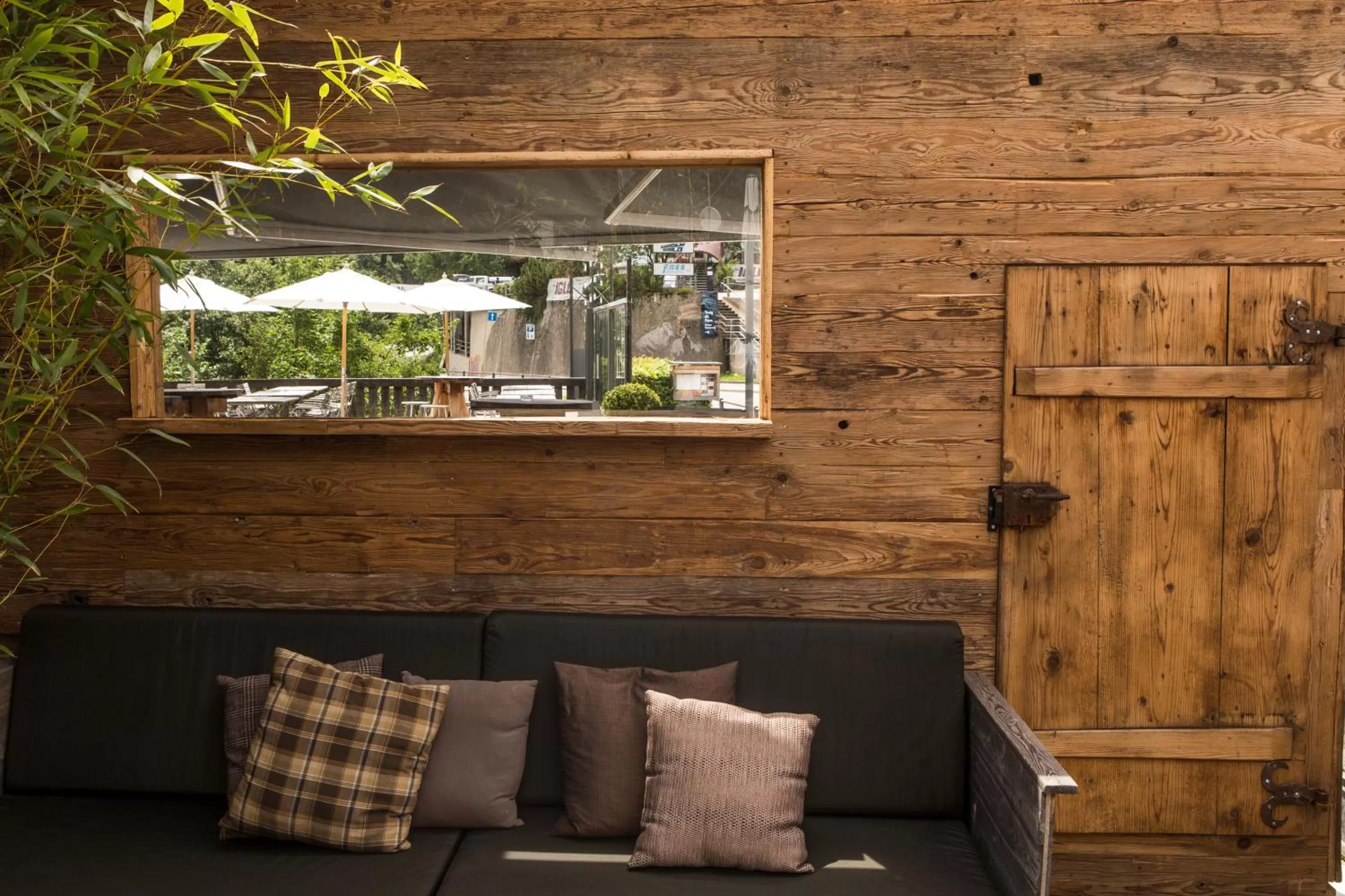 Lounge or bar in Arena Lodge