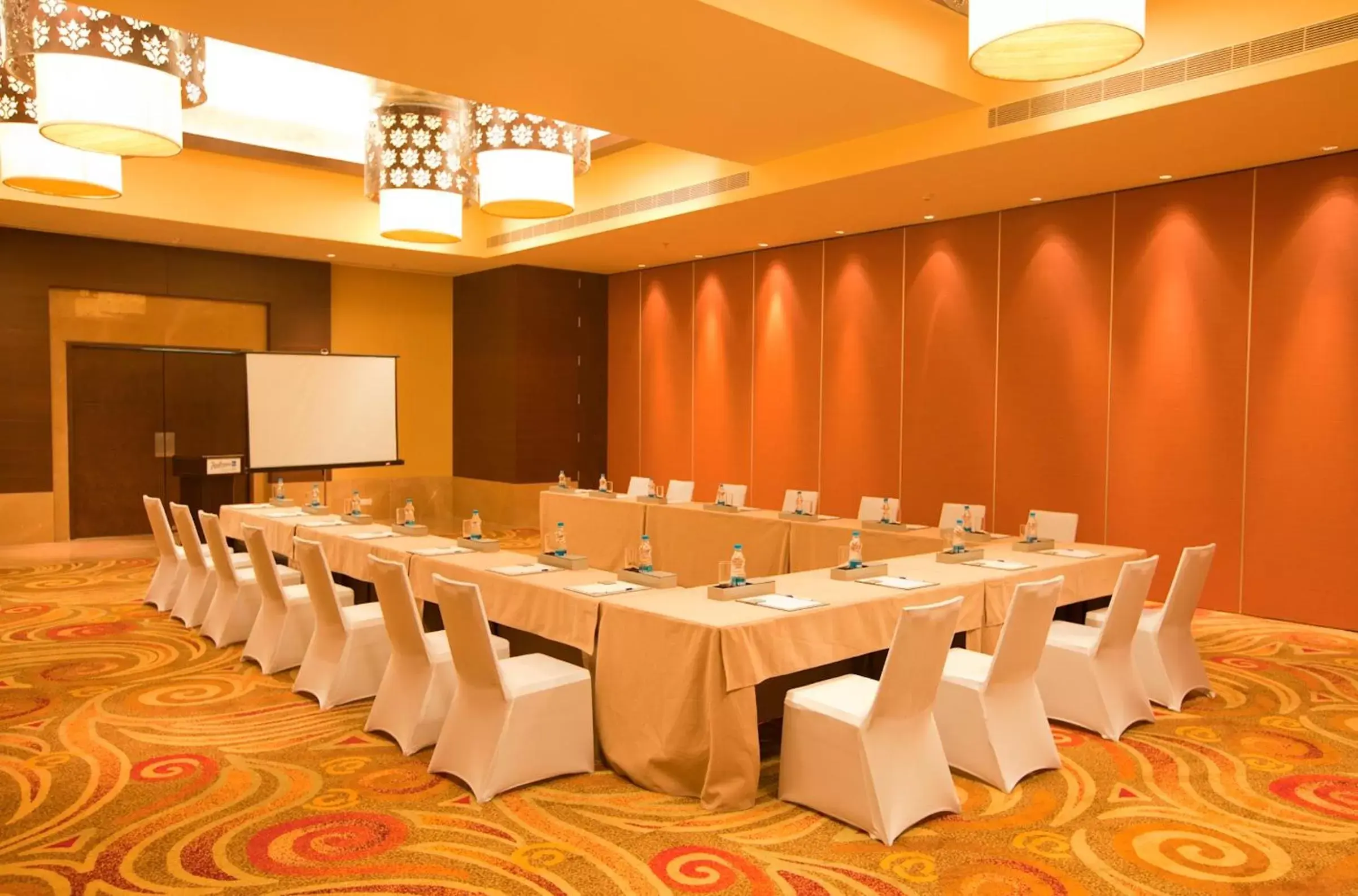 Banquet/Function facilities in Radisson Blu Hotel Chennai City Centre