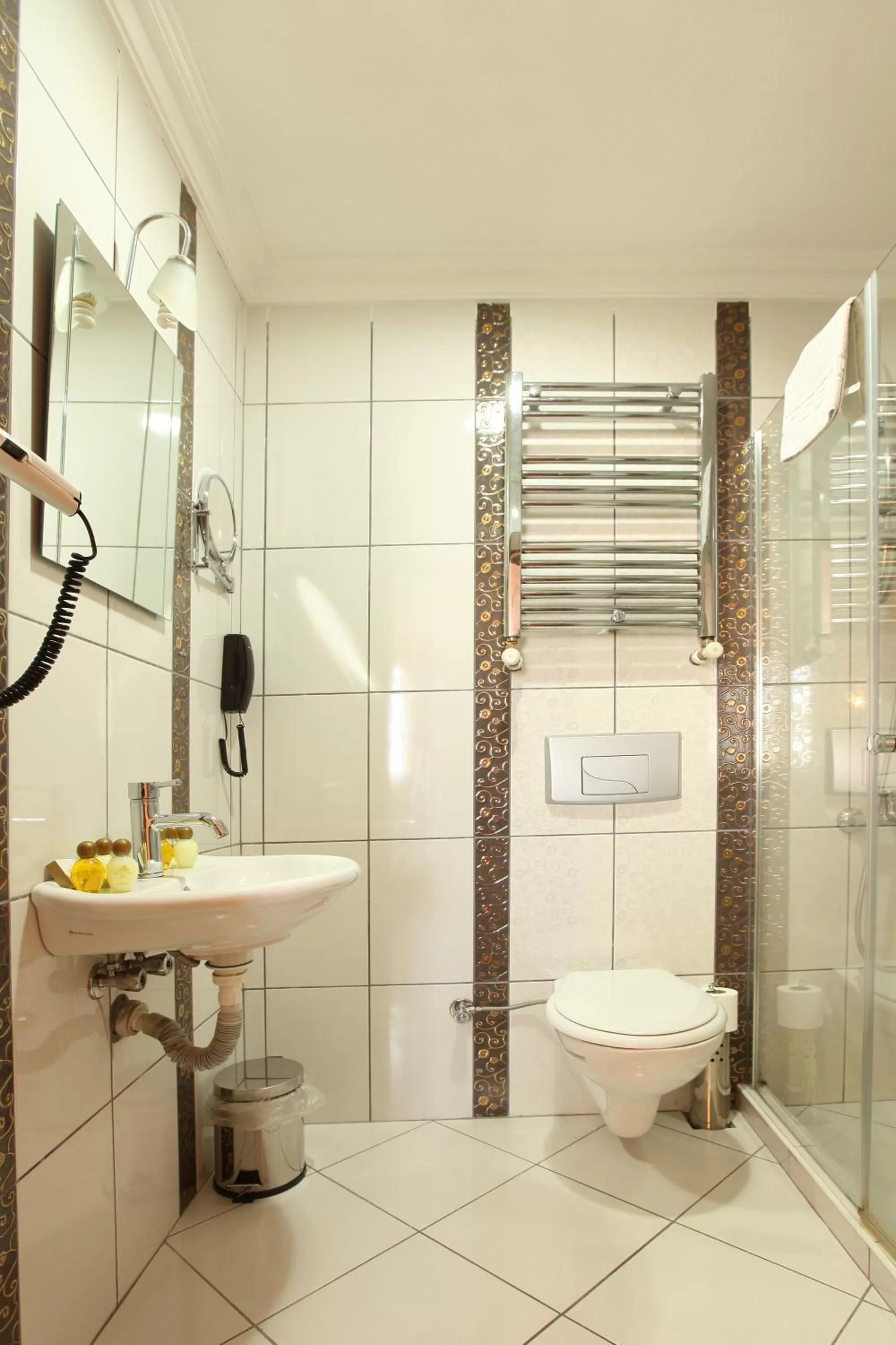 Bathroom in Sirkeci Park Hotel