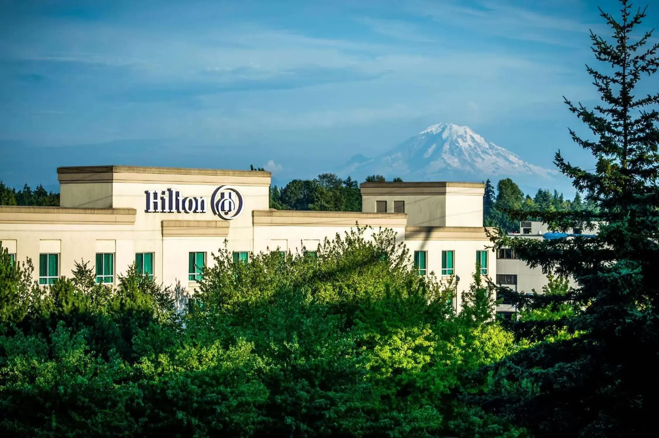 Property Building in Hilton Seattle Airport & Conference Center