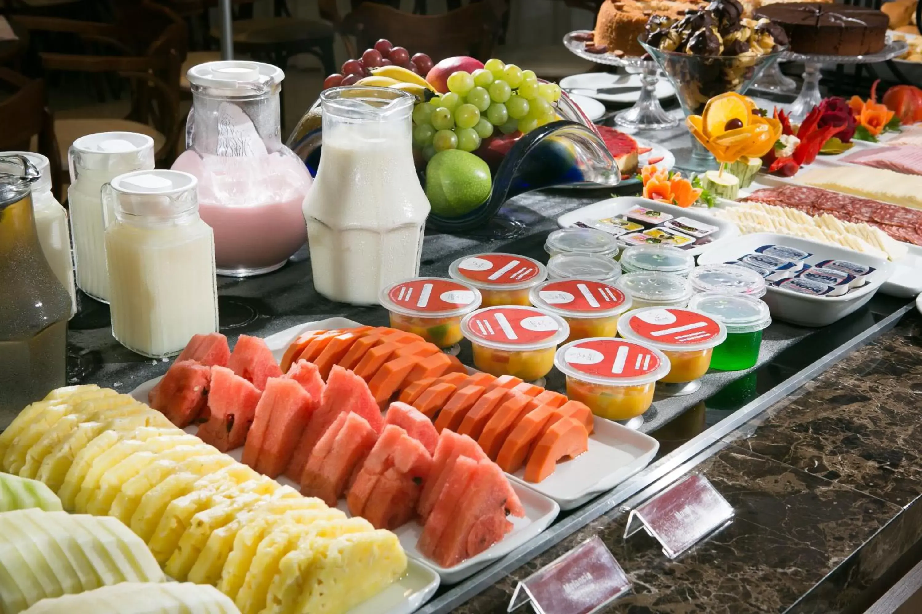 Buffet breakfast, Breakfast in Lizon Curitiba Hotel