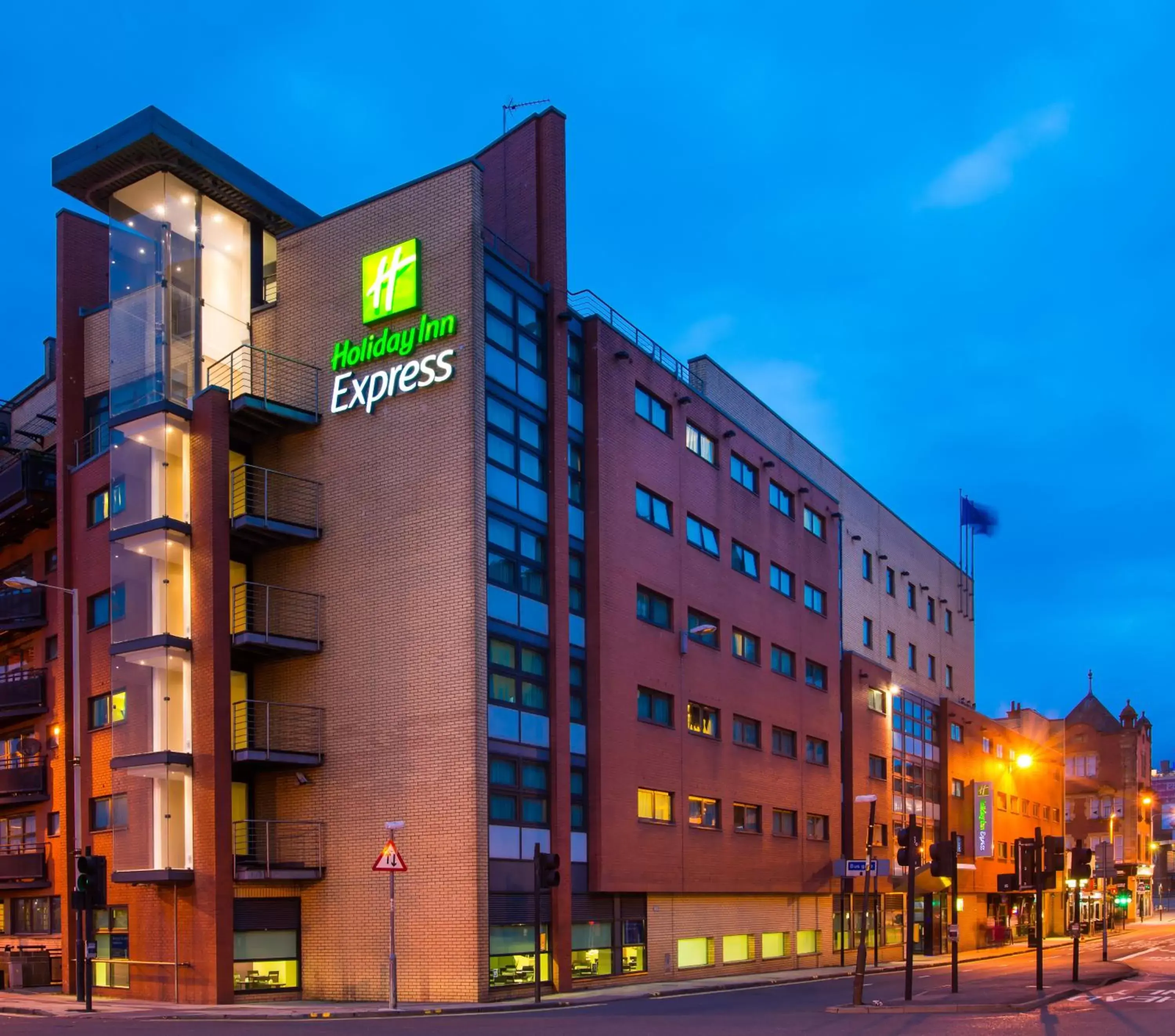 Property Building in Holiday Inn Express - Glasgow - City Ctr Riverside, an IHG Hotel