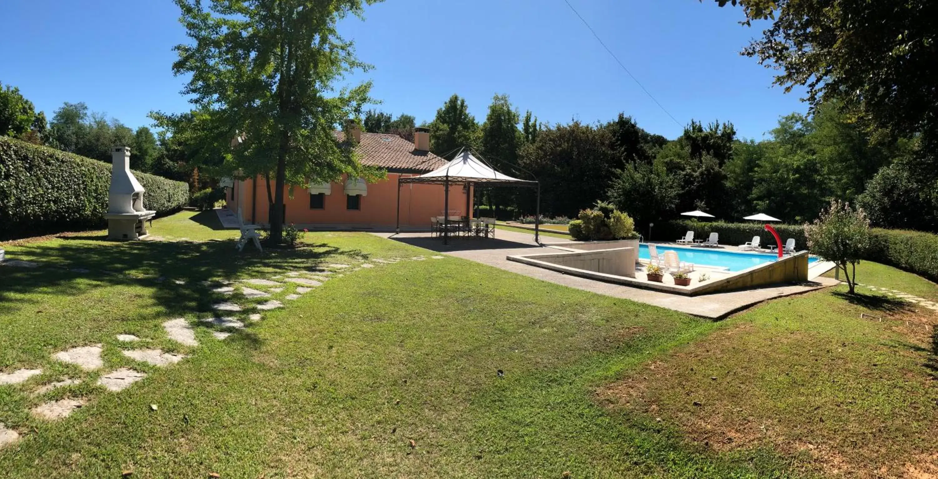Garden, Swimming Pool in Villa Fior di Robinia