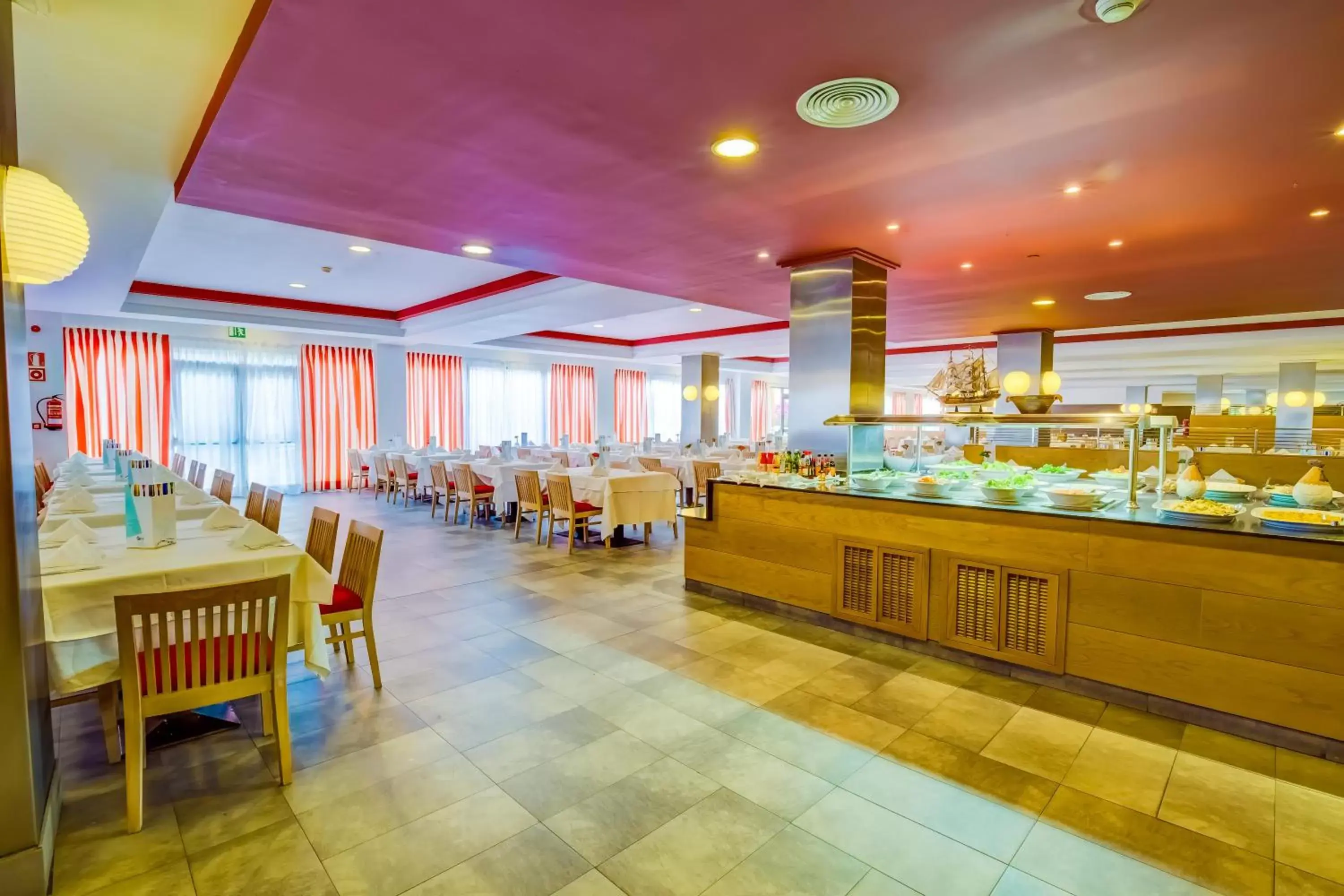 Meals, Restaurant/Places to Eat in SBH Taro Beach Hotel