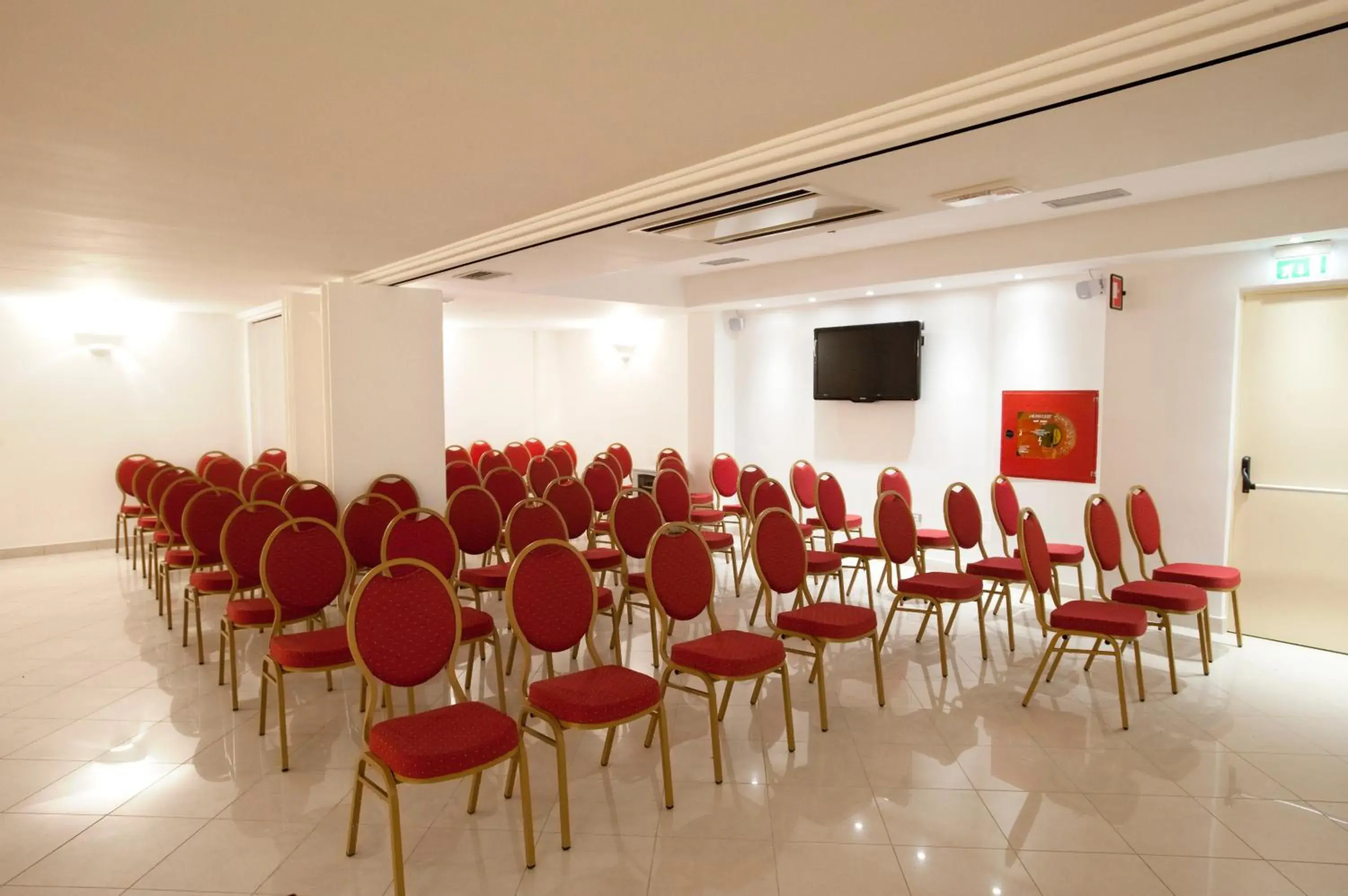 Banquet/Function facilities in OC Hotel