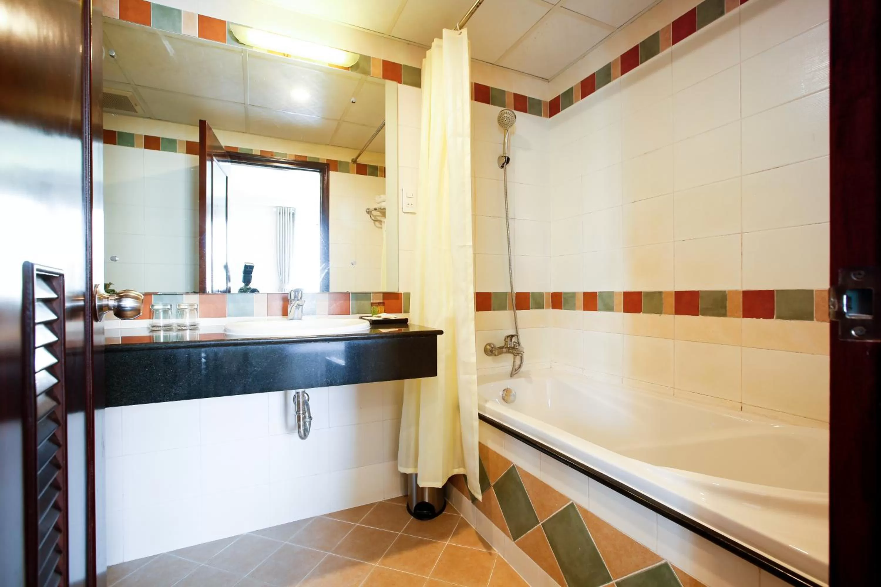 Bathroom in ALUNA Ben Thanh Hotel