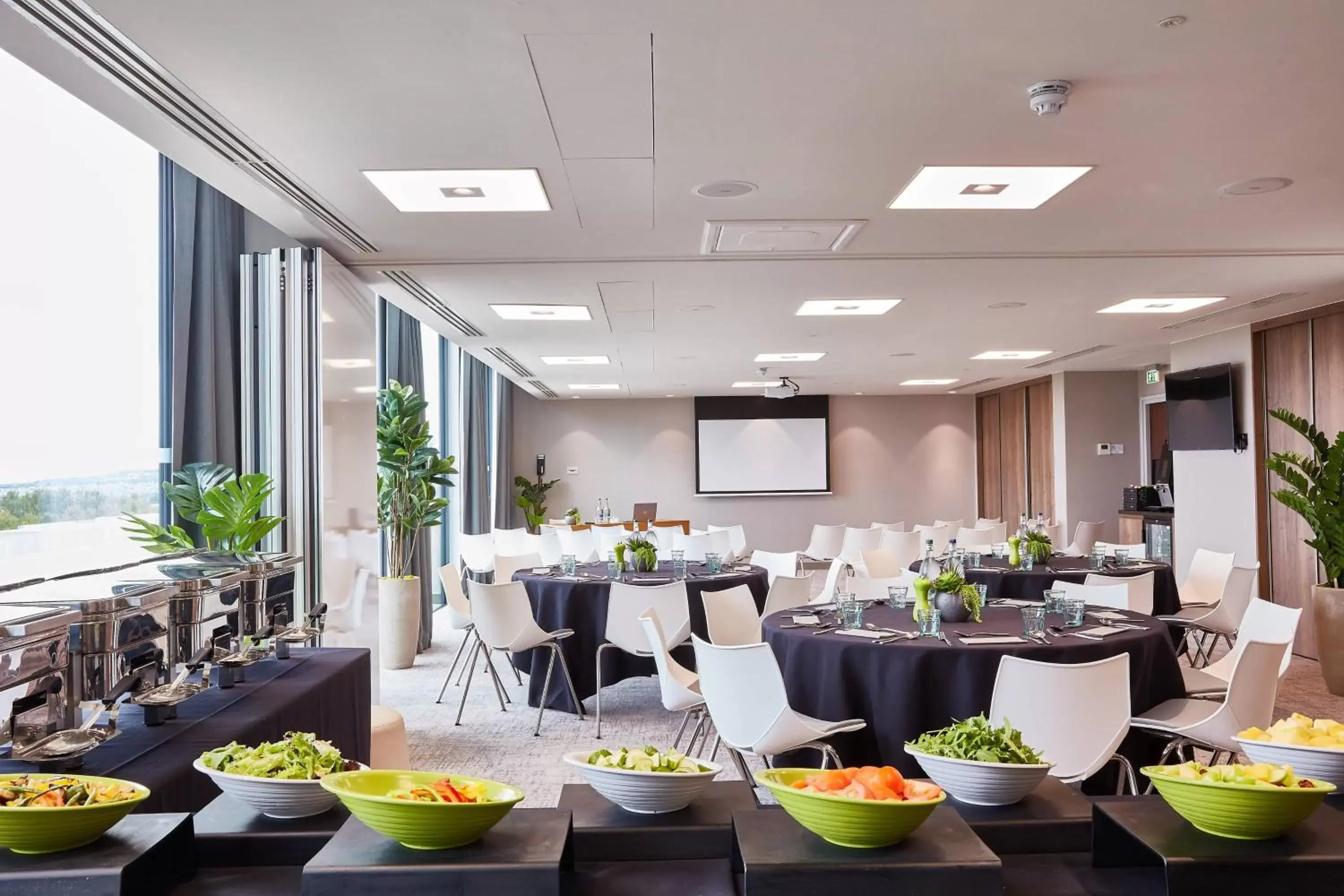 Meeting/conference room, Restaurant/Places to Eat in Courtyard by Marriott Edinburgh West