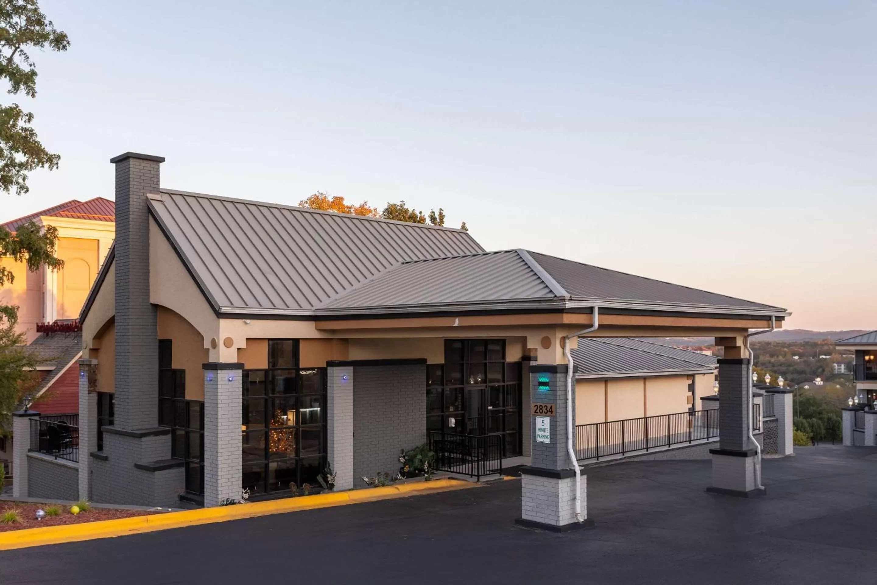 Property building in Quality Inn Branson On the Strip