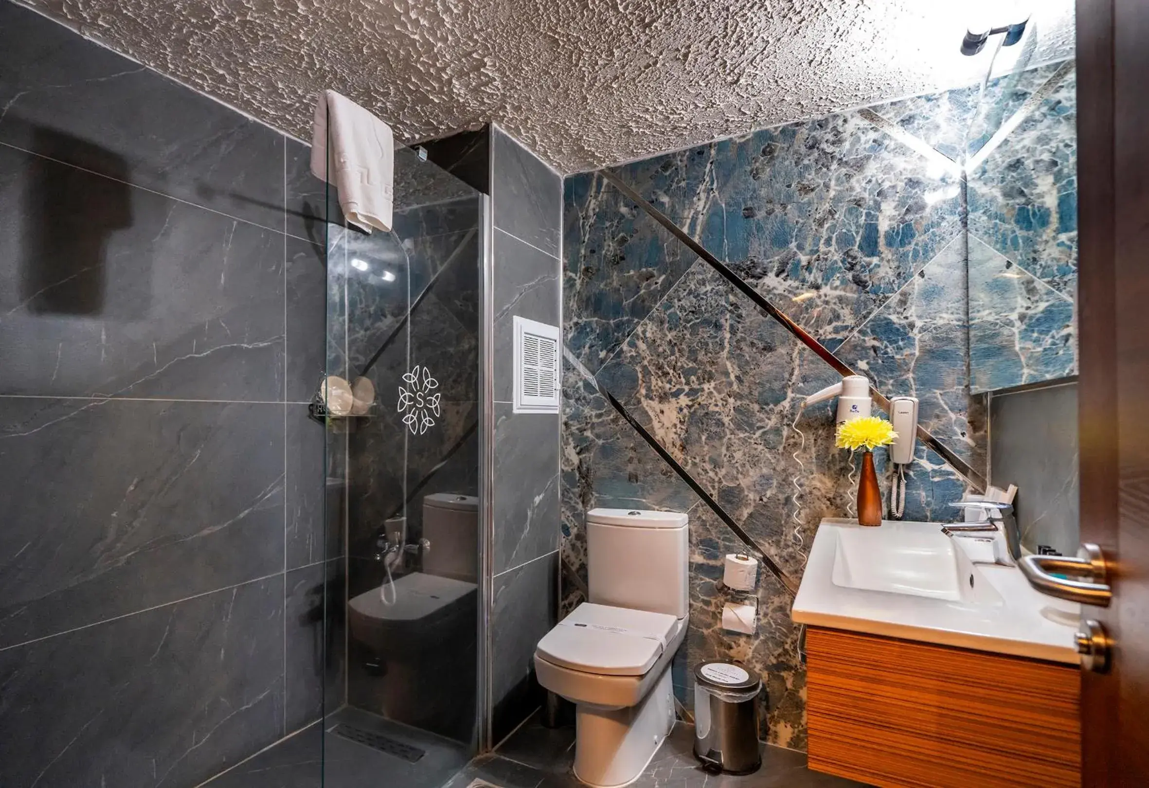 Shower, Bathroom in SIGNATURE GARDEN AVANOS Hotel & SPA
