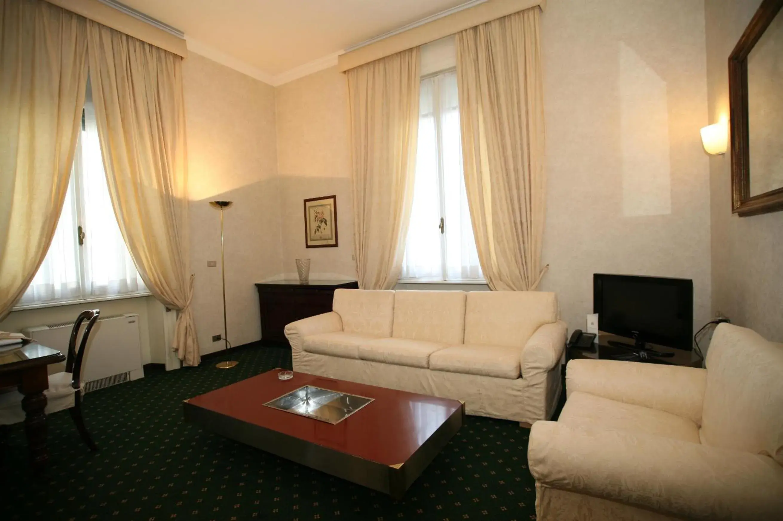 Living room, Seating Area in Aldrovandi Residence City Suites