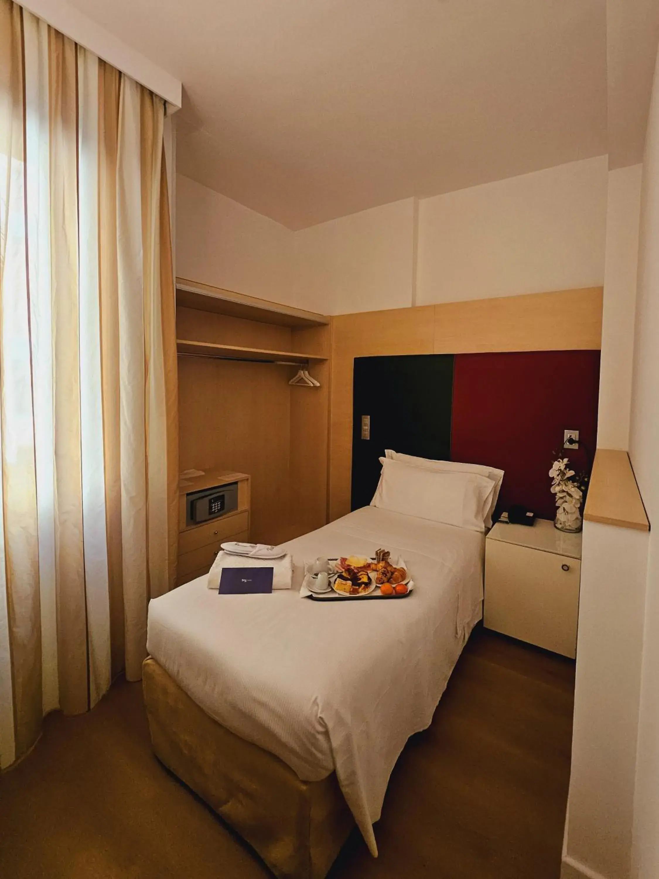 Bedroom, Bed in Smy Bologna Centrale