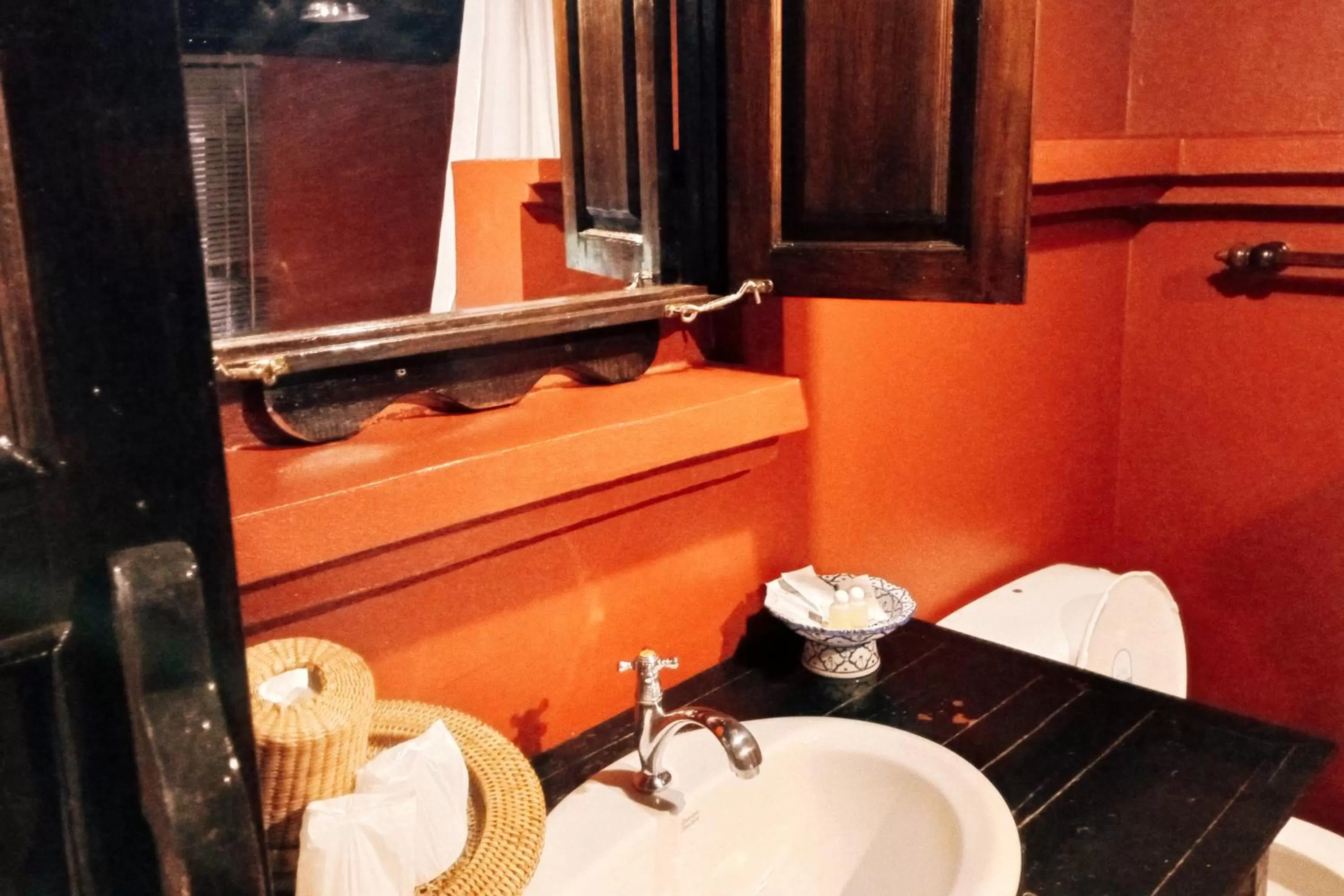 Tri Yaan Na Ros Colonial House