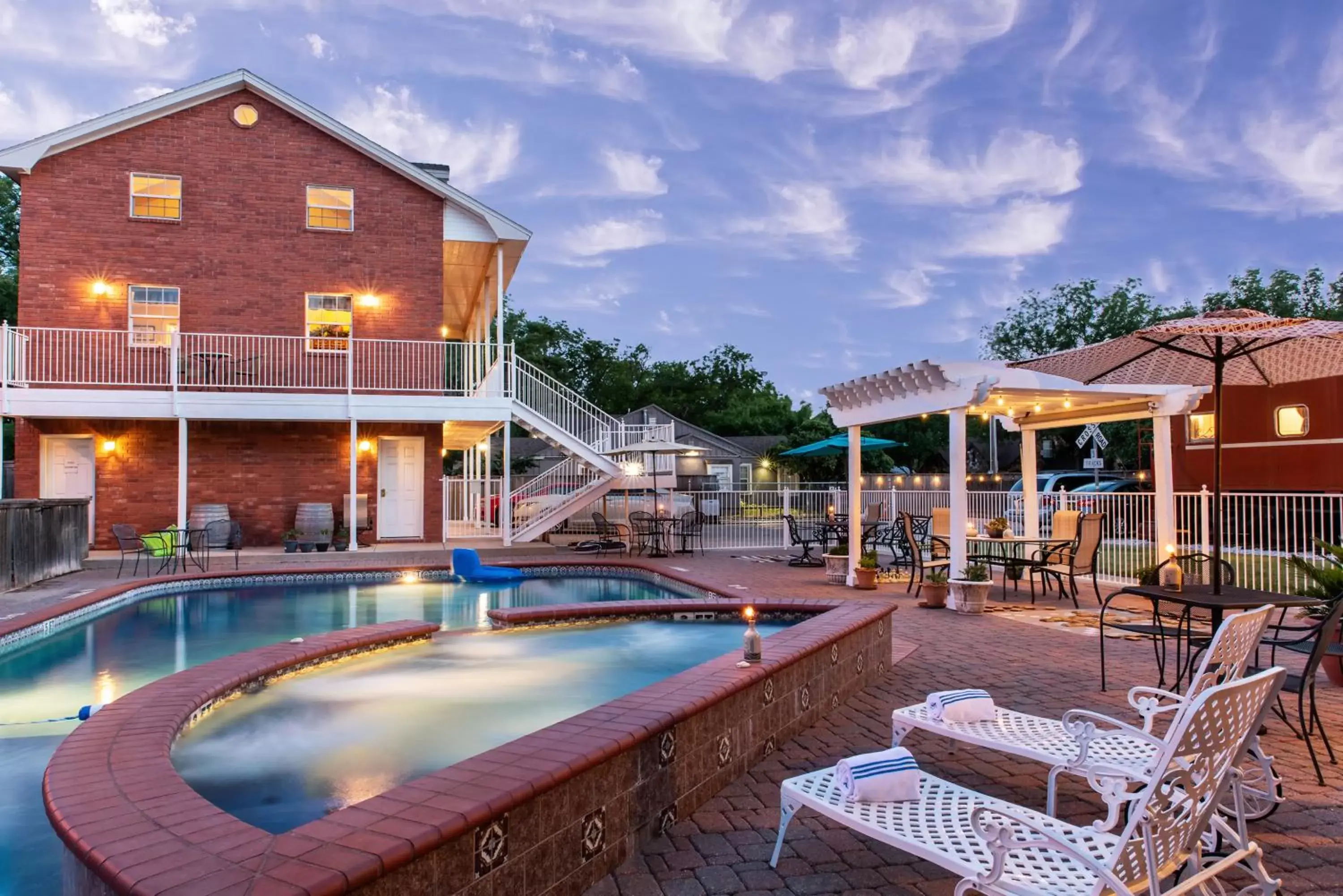 Swimming Pool in Woodrow House Bed & Breakfast